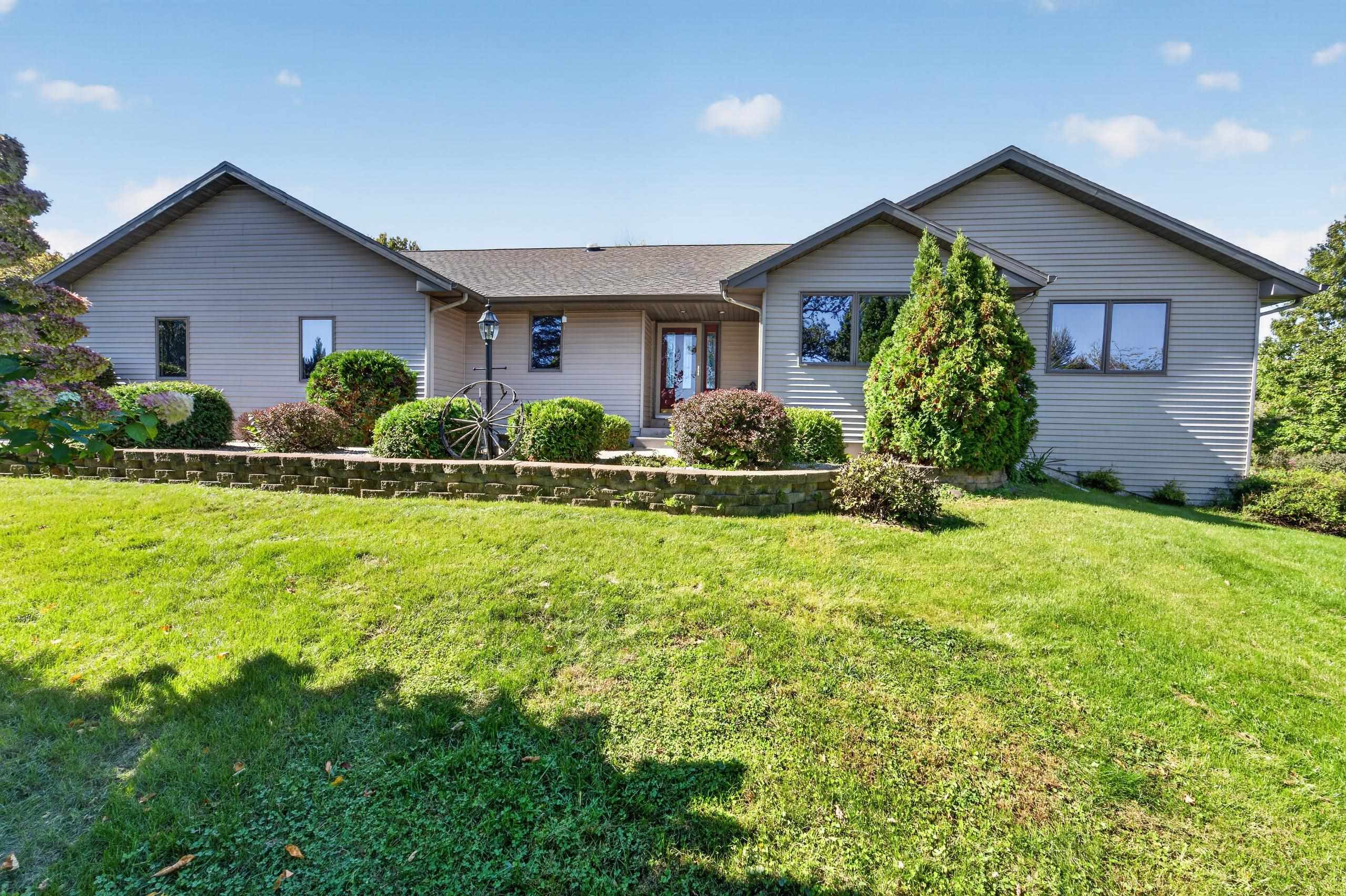 5701 N Ridge View Drive