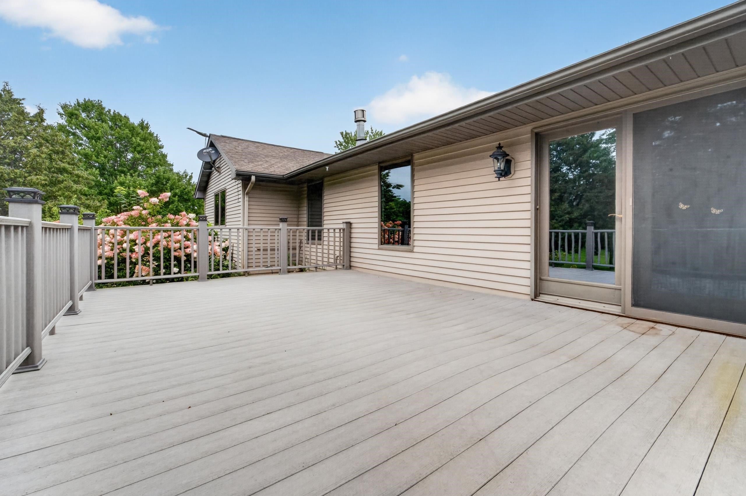 5701 N Ridge View Drive