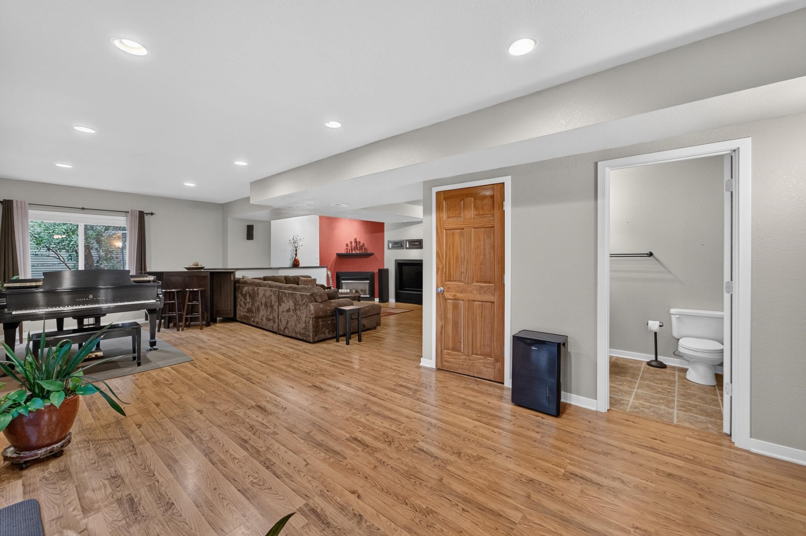 3442 Dorchester Way