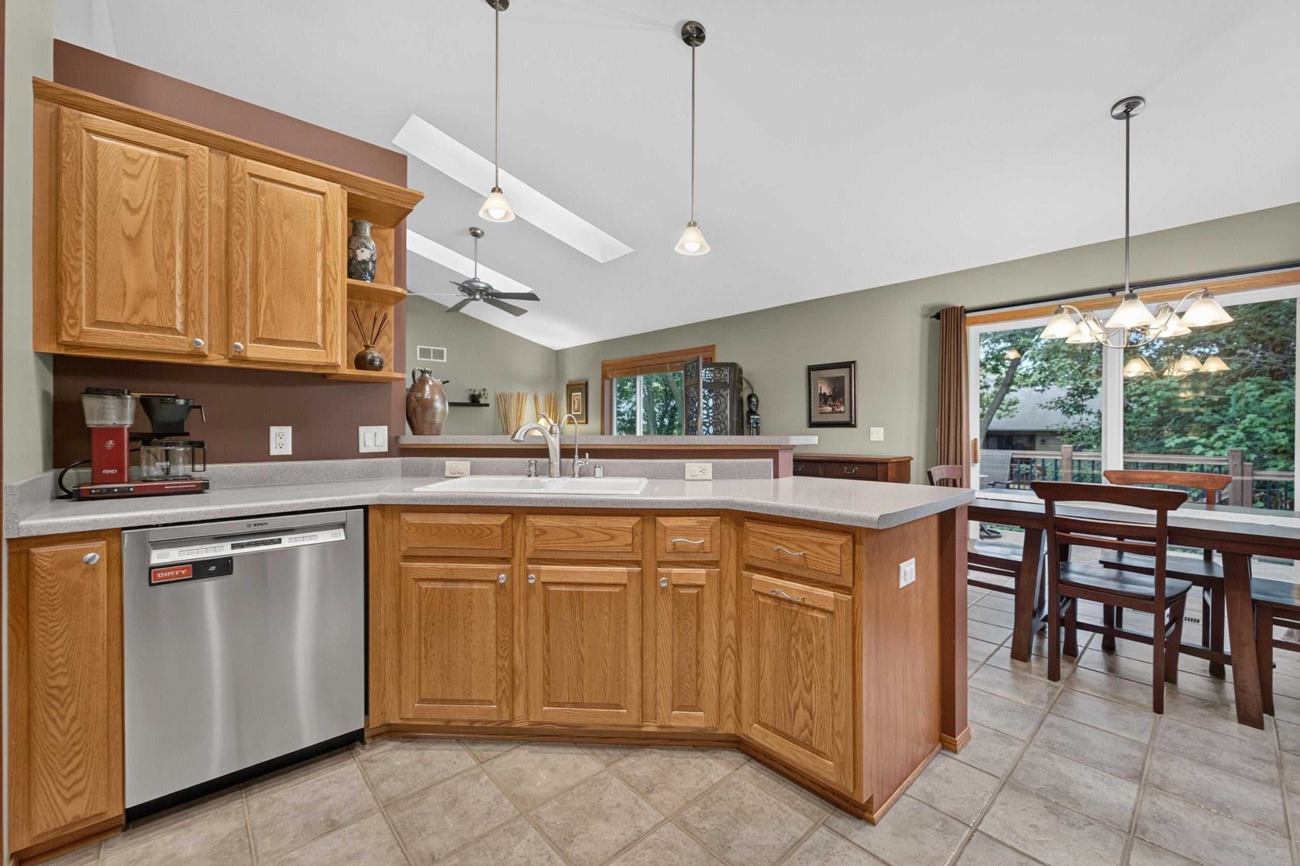 3442 Dorchester Way