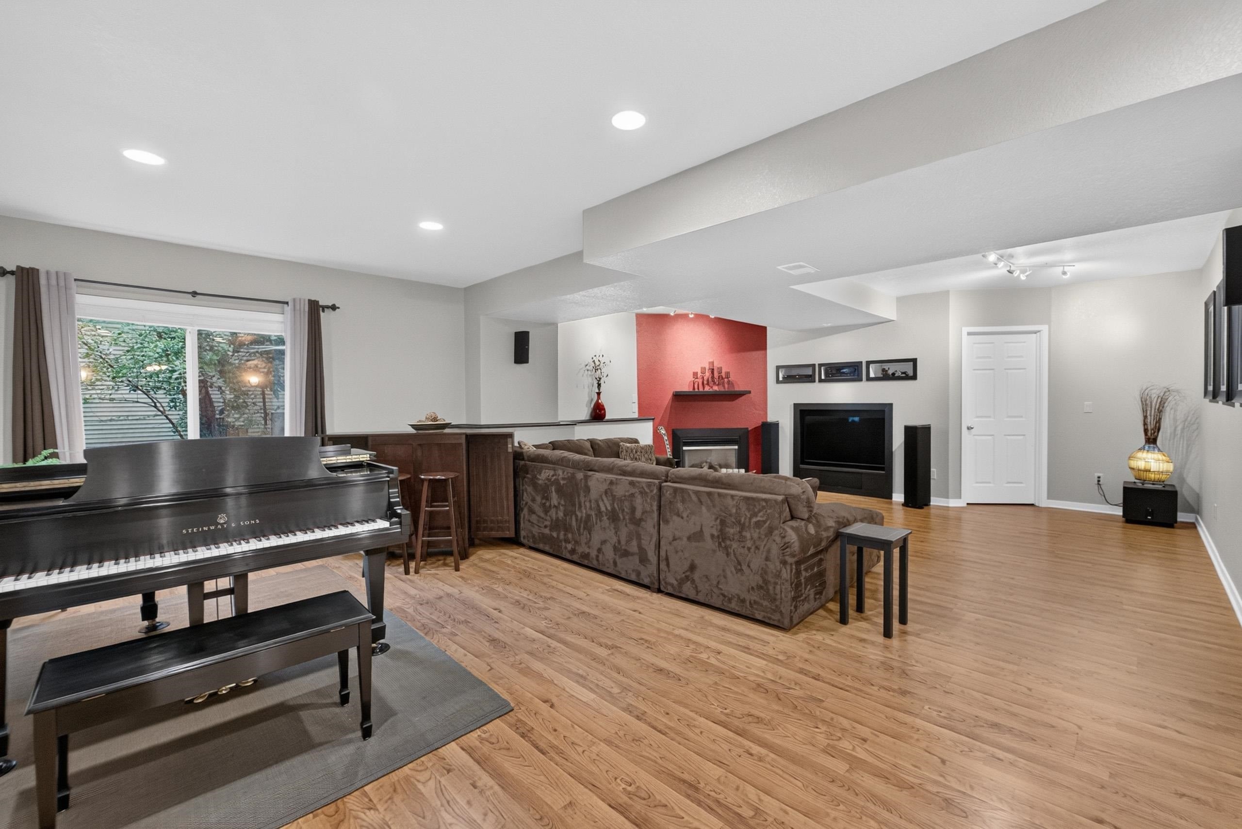 3442 Dorchester Way
