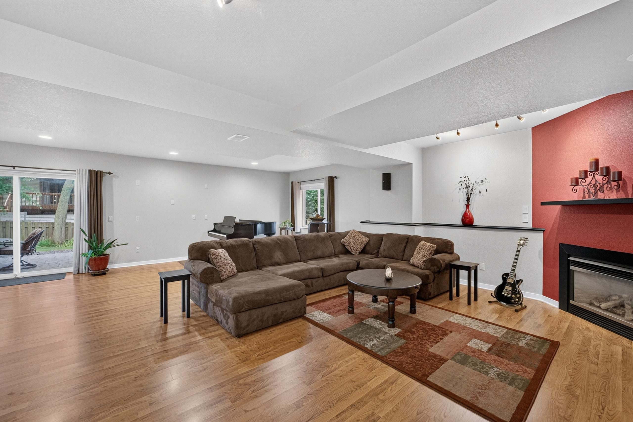 3442 Dorchester Way