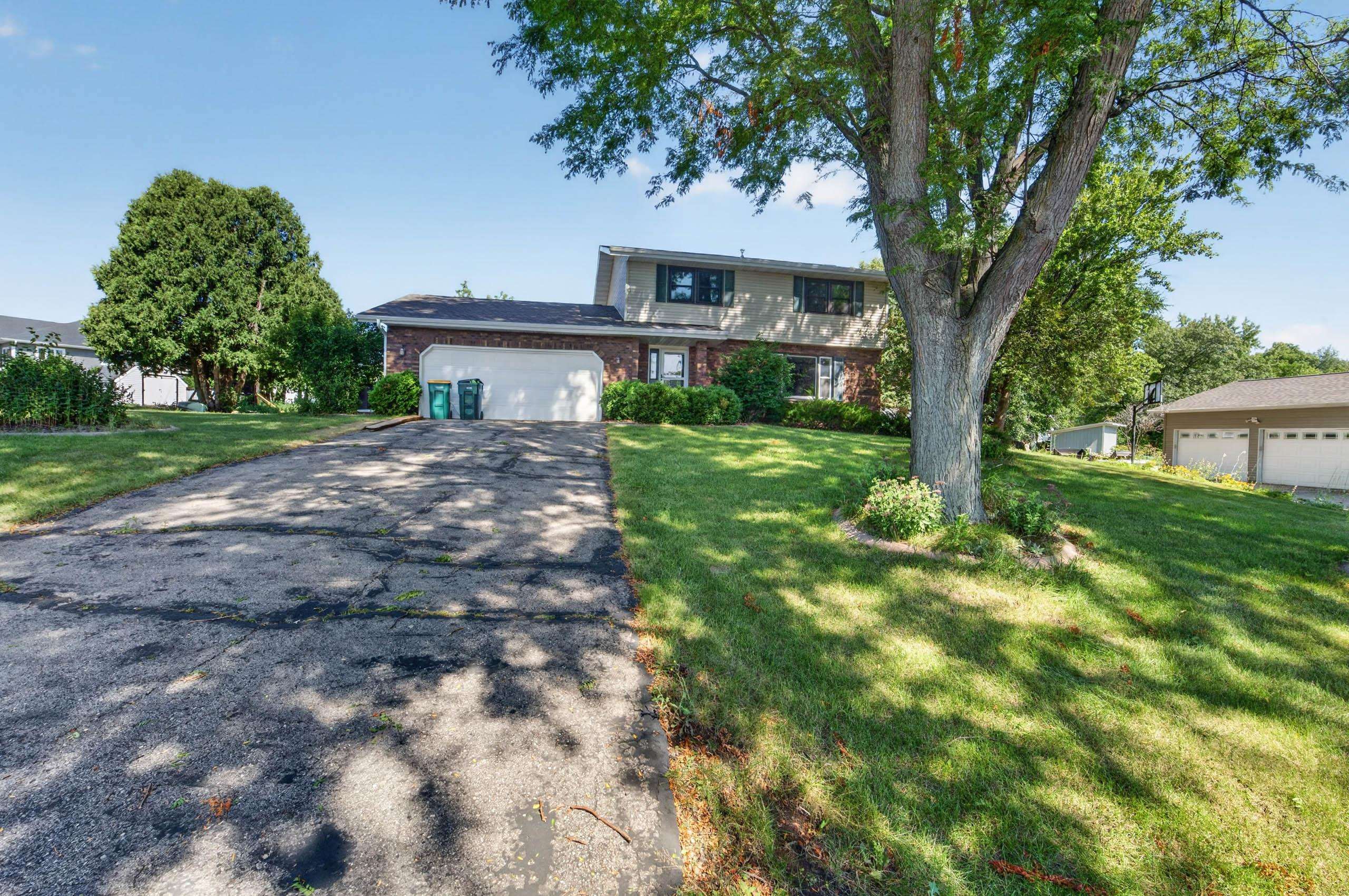 4552 Falcon Court