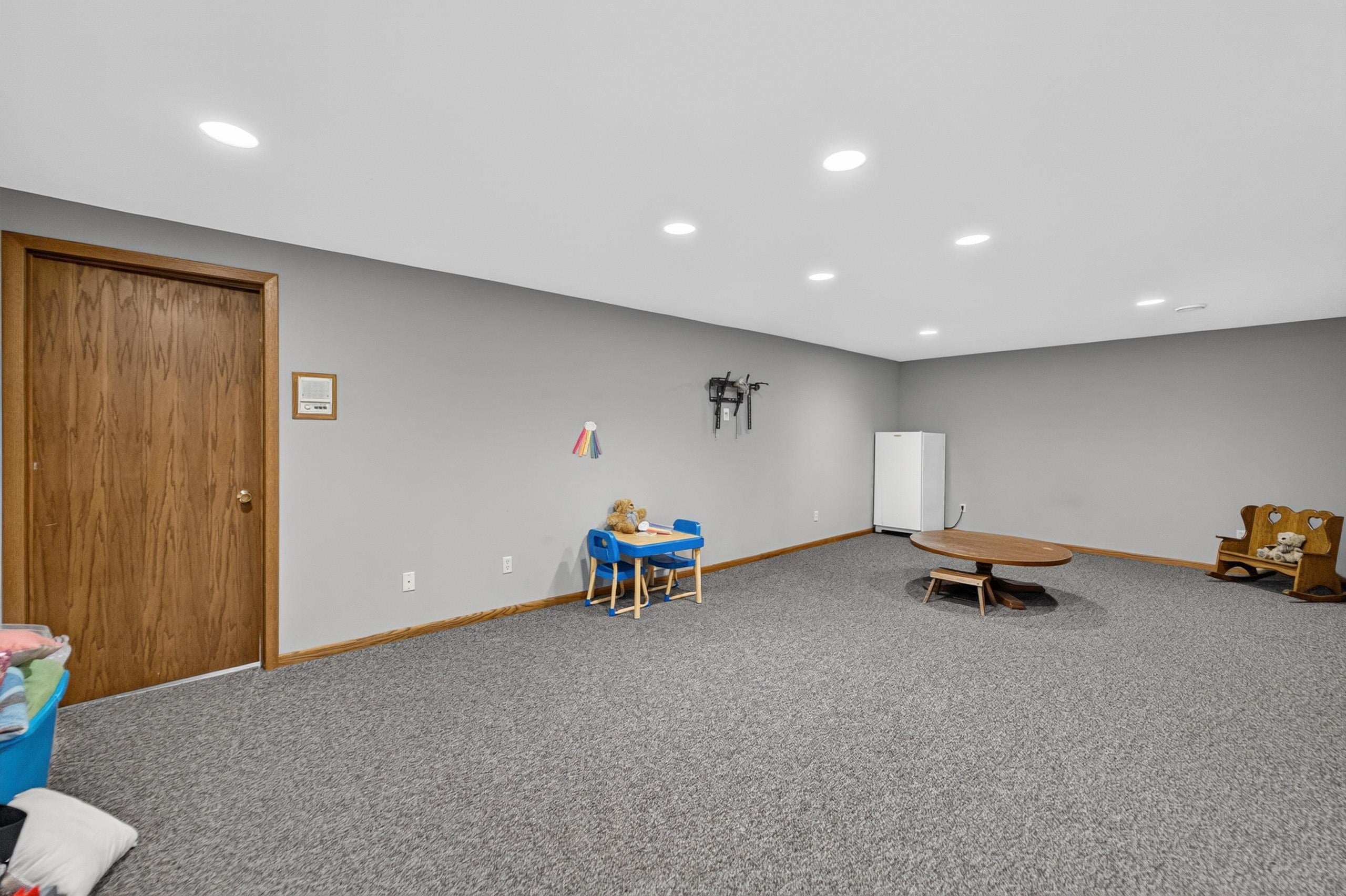4552 Falcon Court