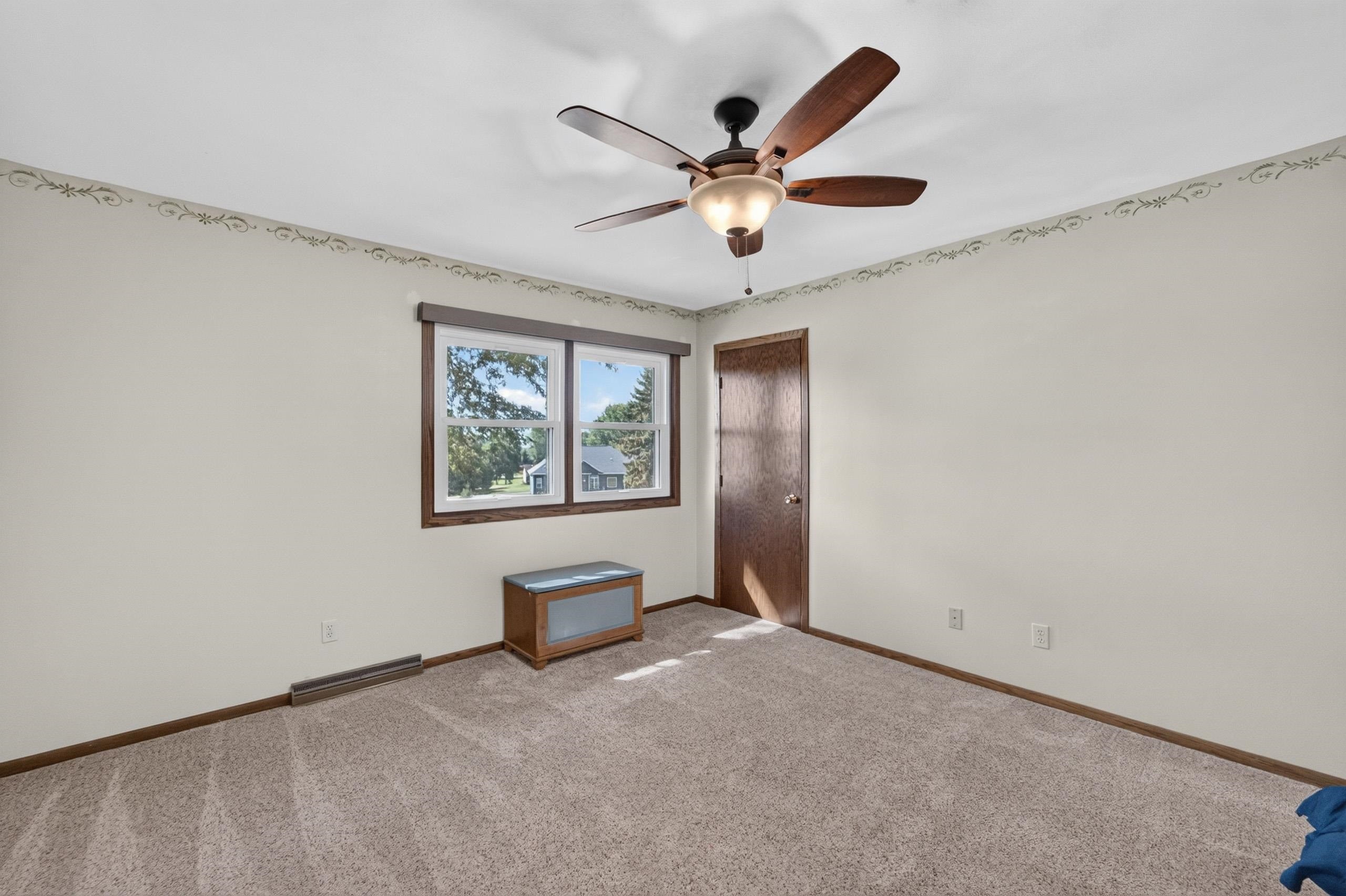 4552 Falcon Court