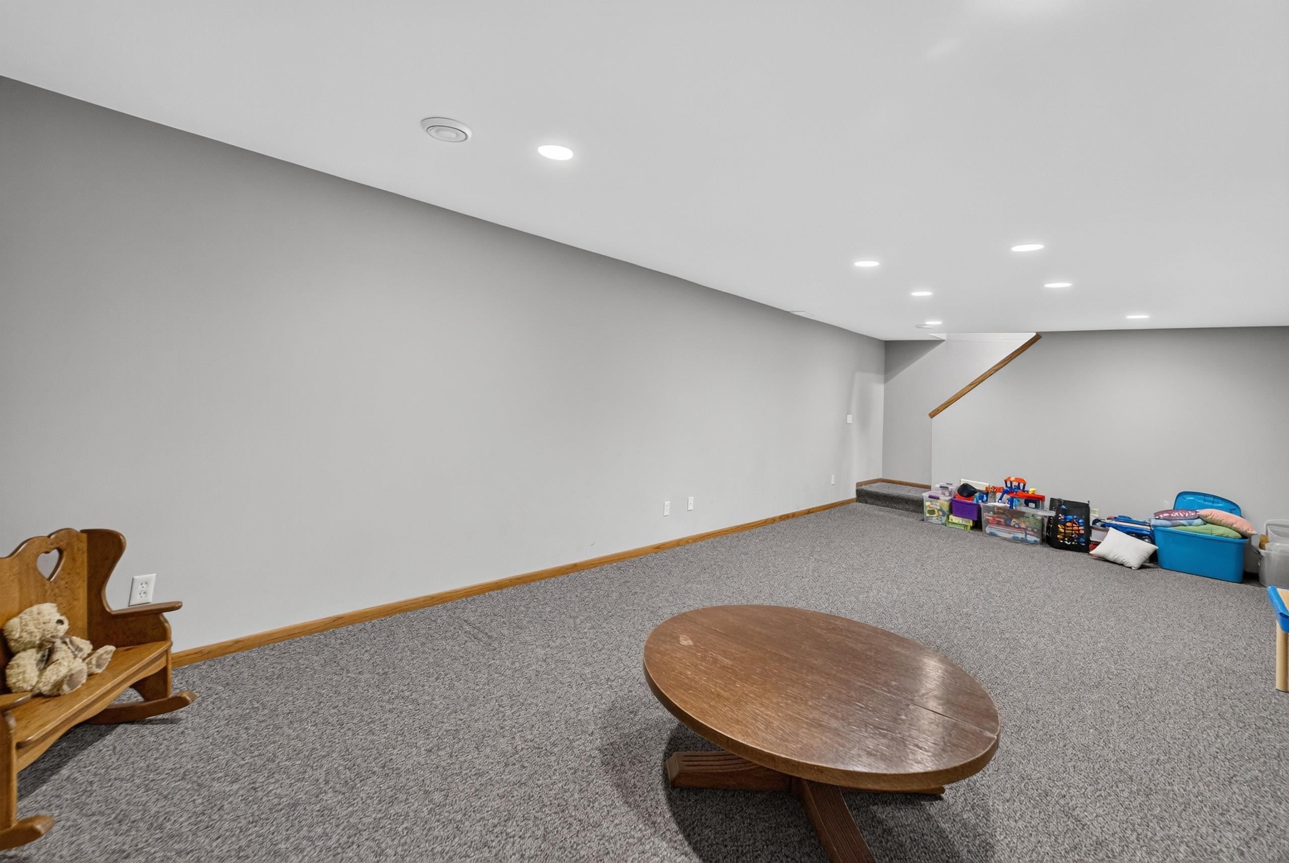 4552 Falcon Court