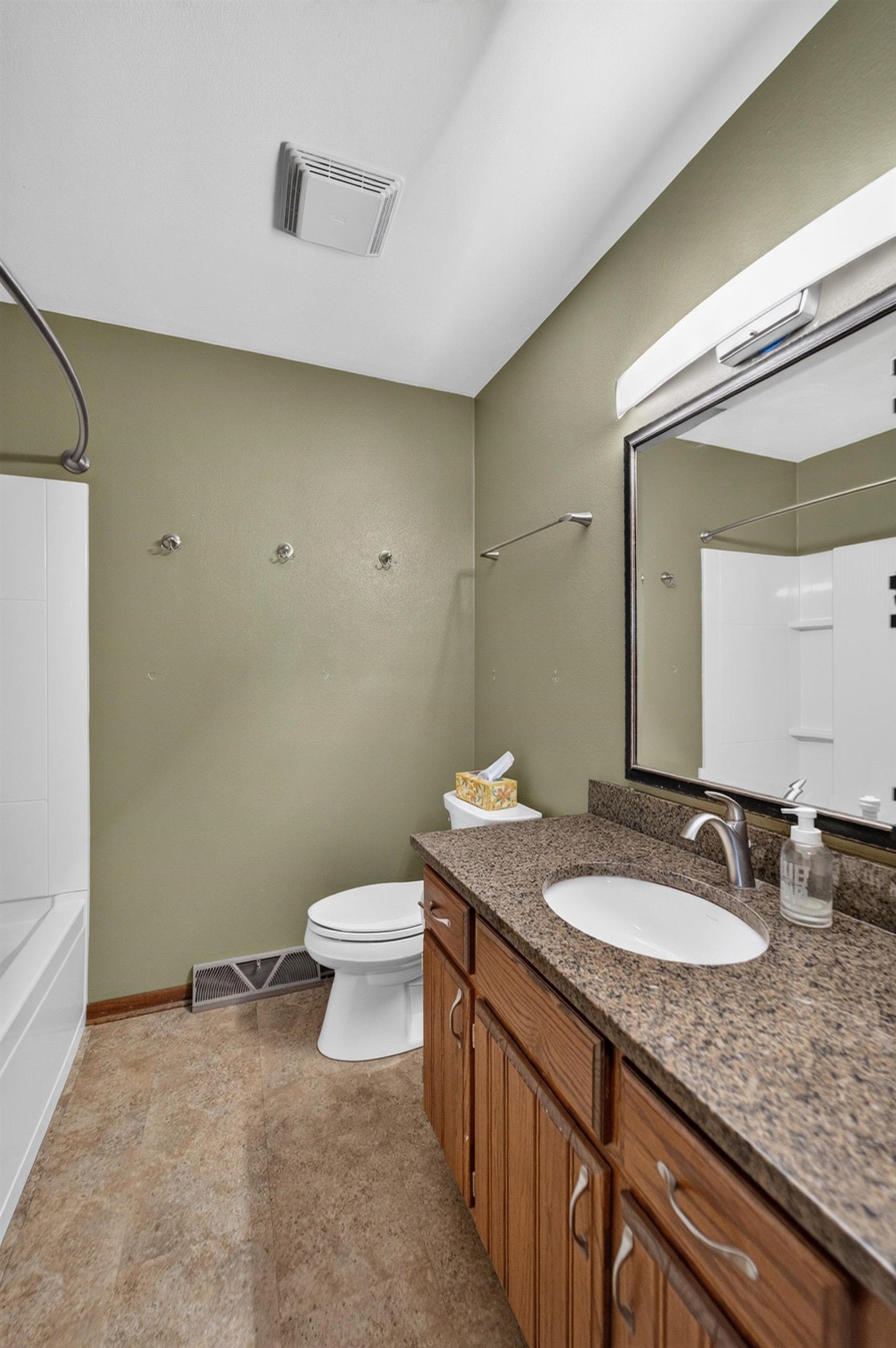 4552 Falcon Court