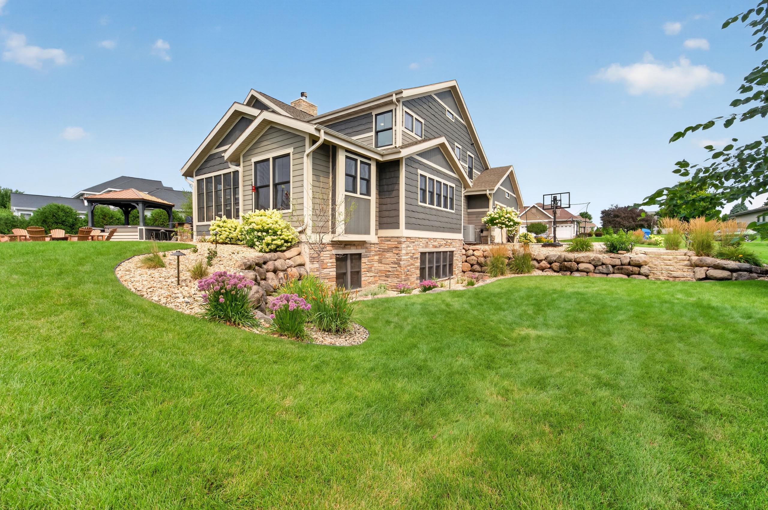 6444 Irving Drive