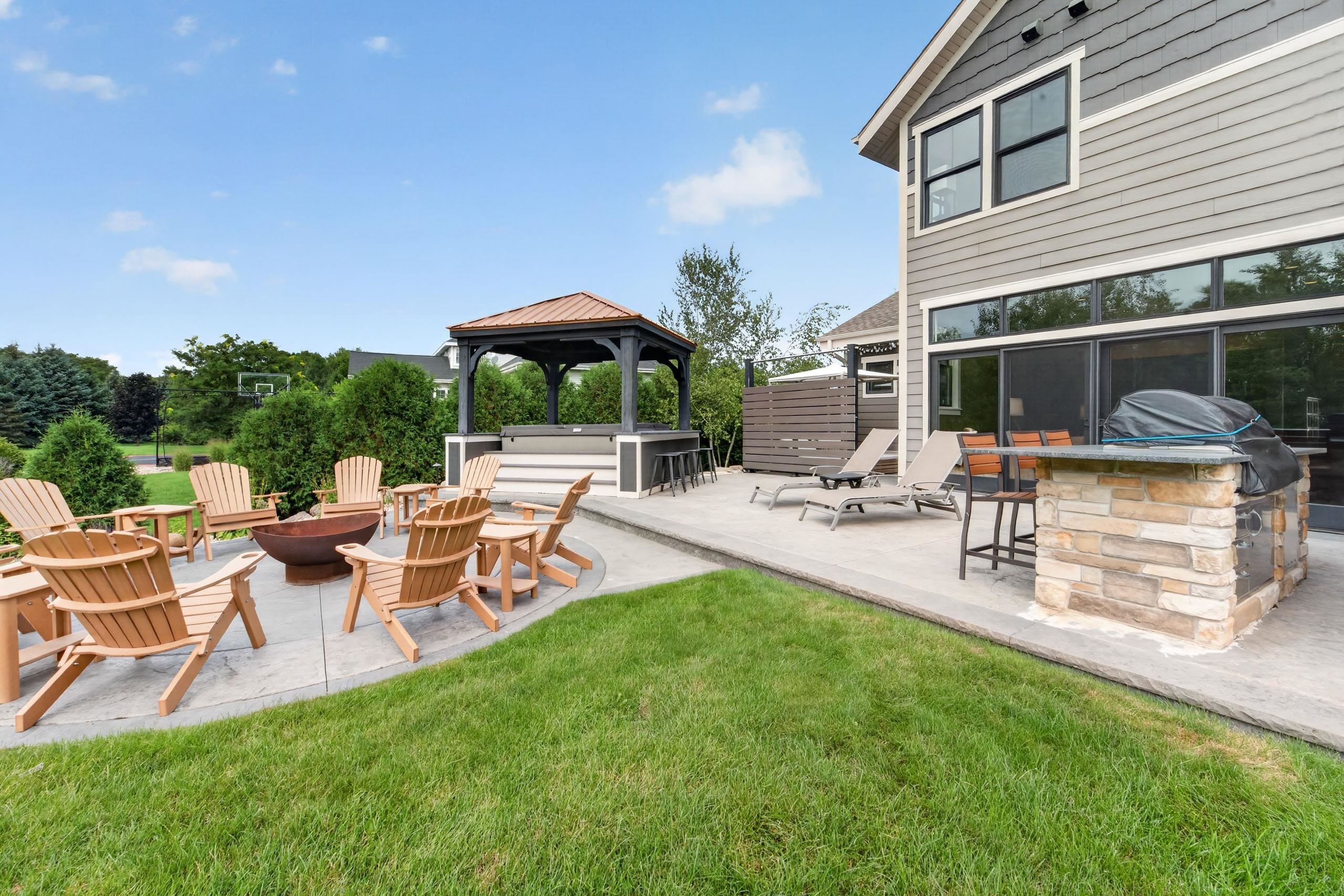 6444 Irving Drive