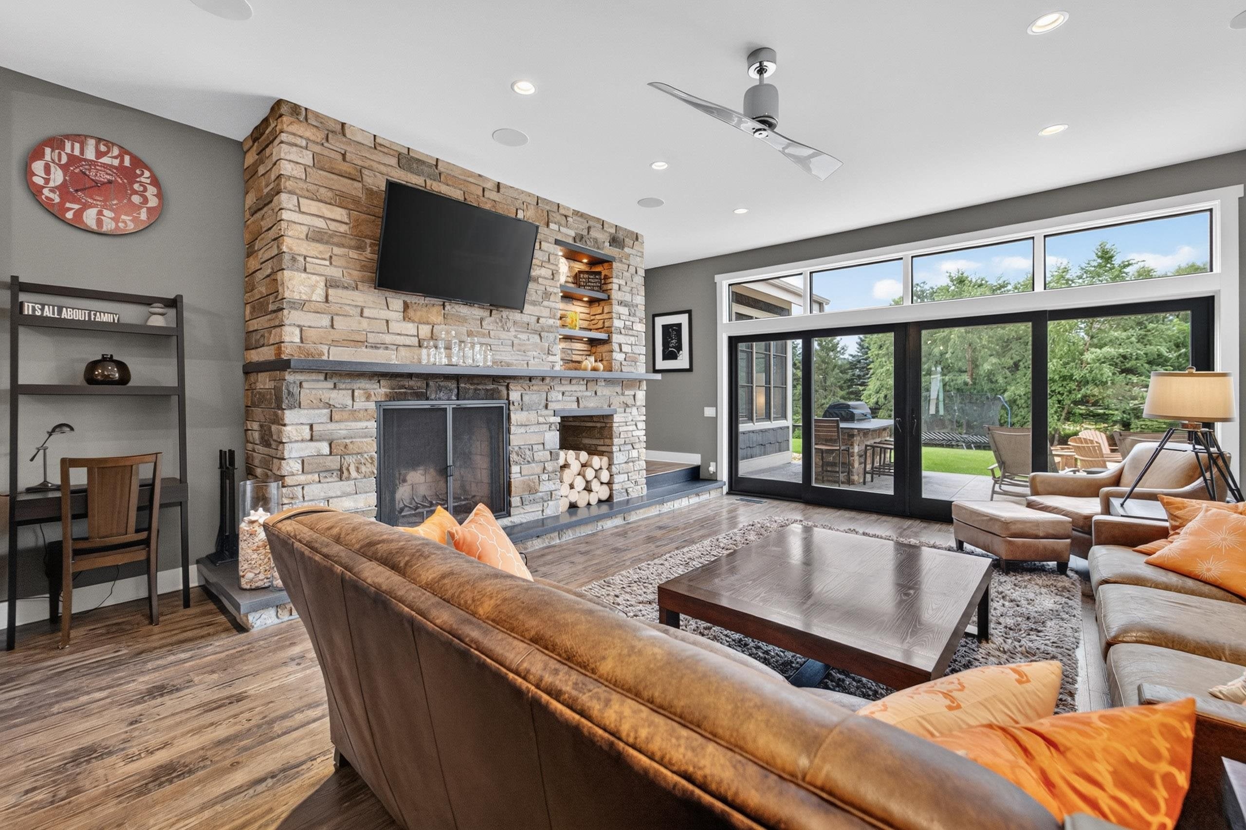 6444 Irving Drive