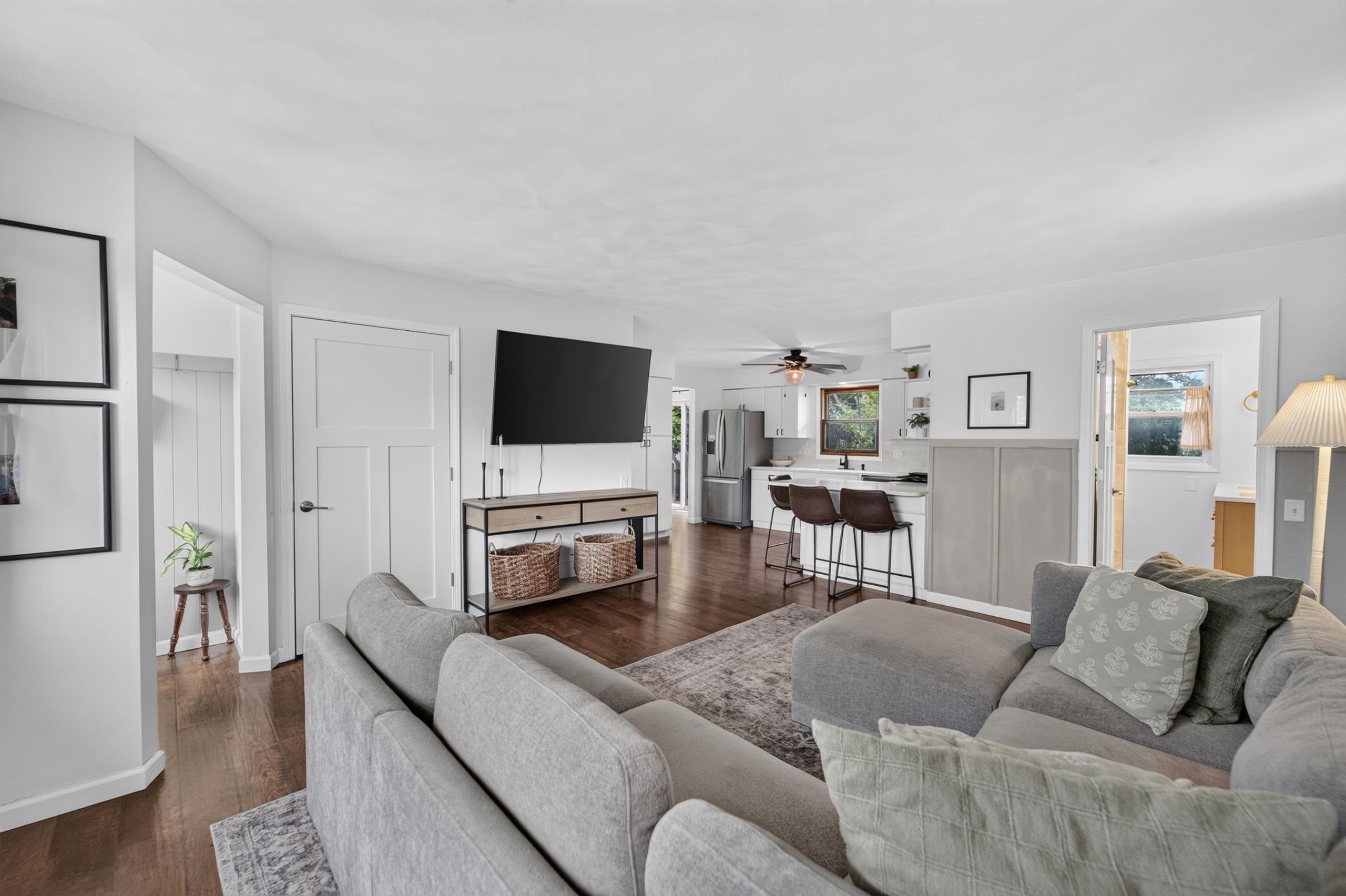 106 W 2nd Street