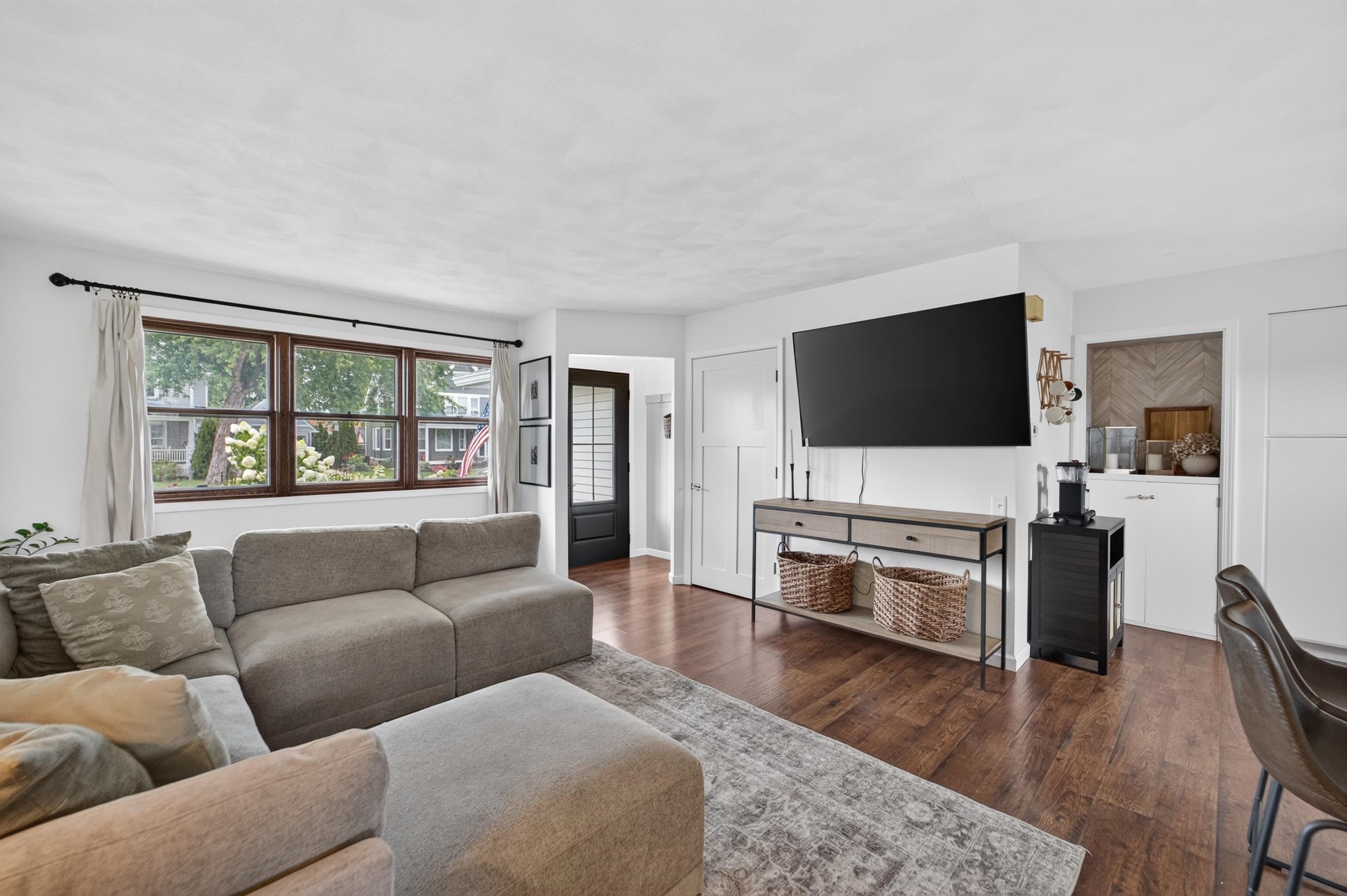 106 W 2nd Street
