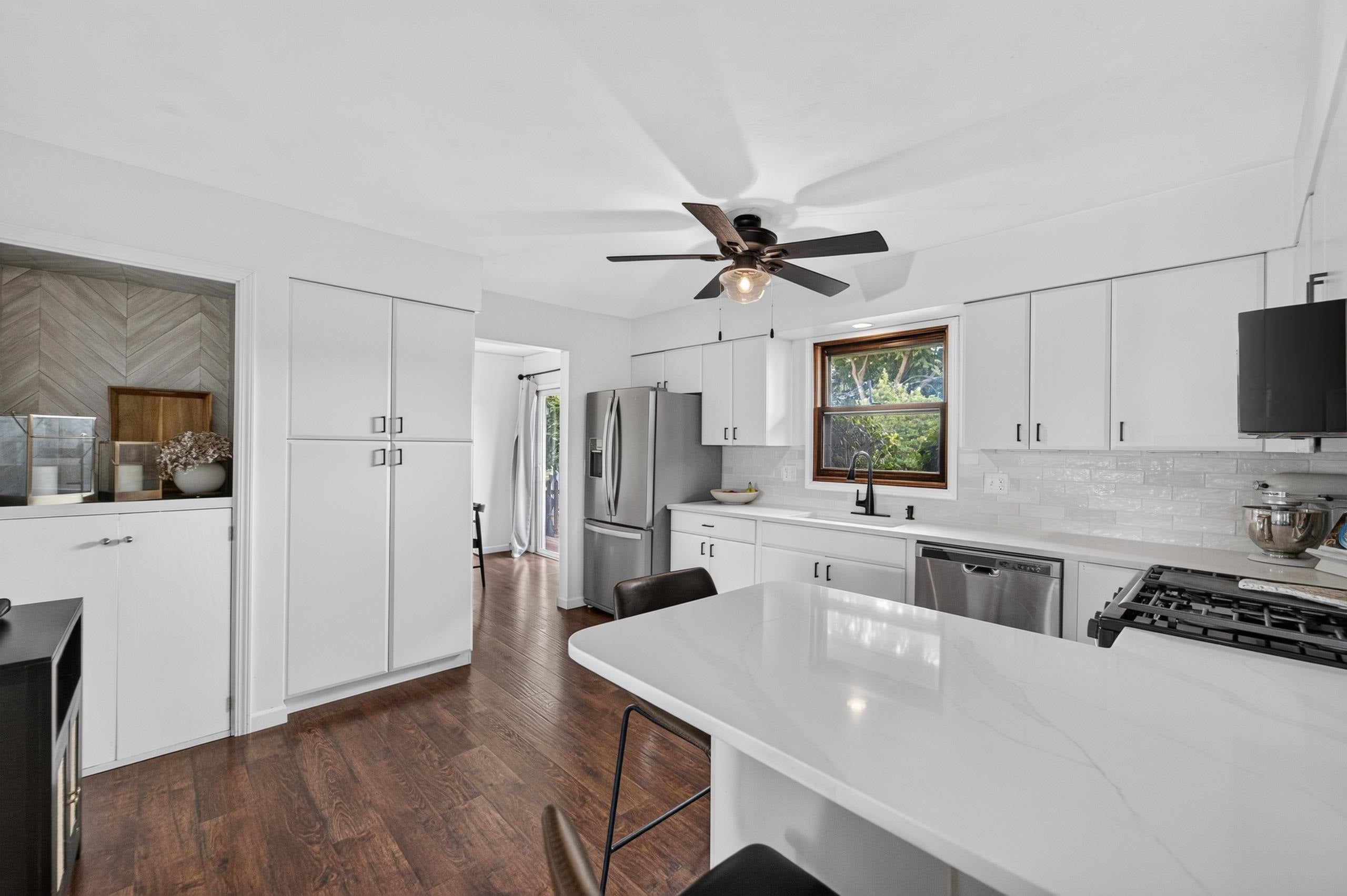 106 W 2nd Street
