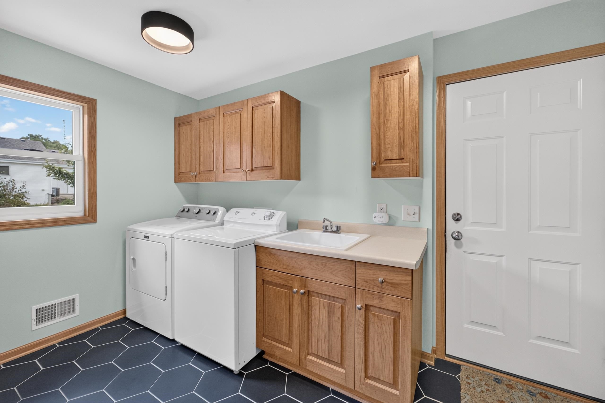 3009 Rosecommon Terrace