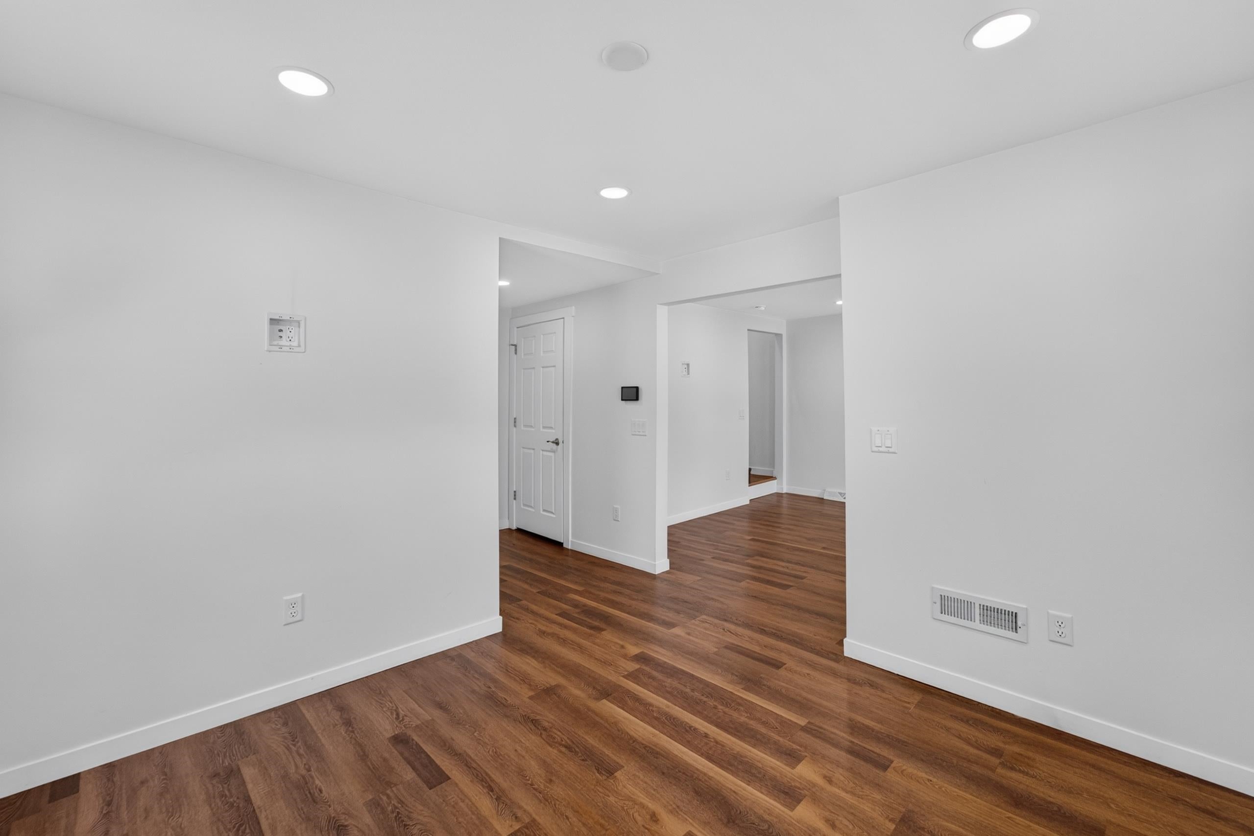 1123 Emerald Street