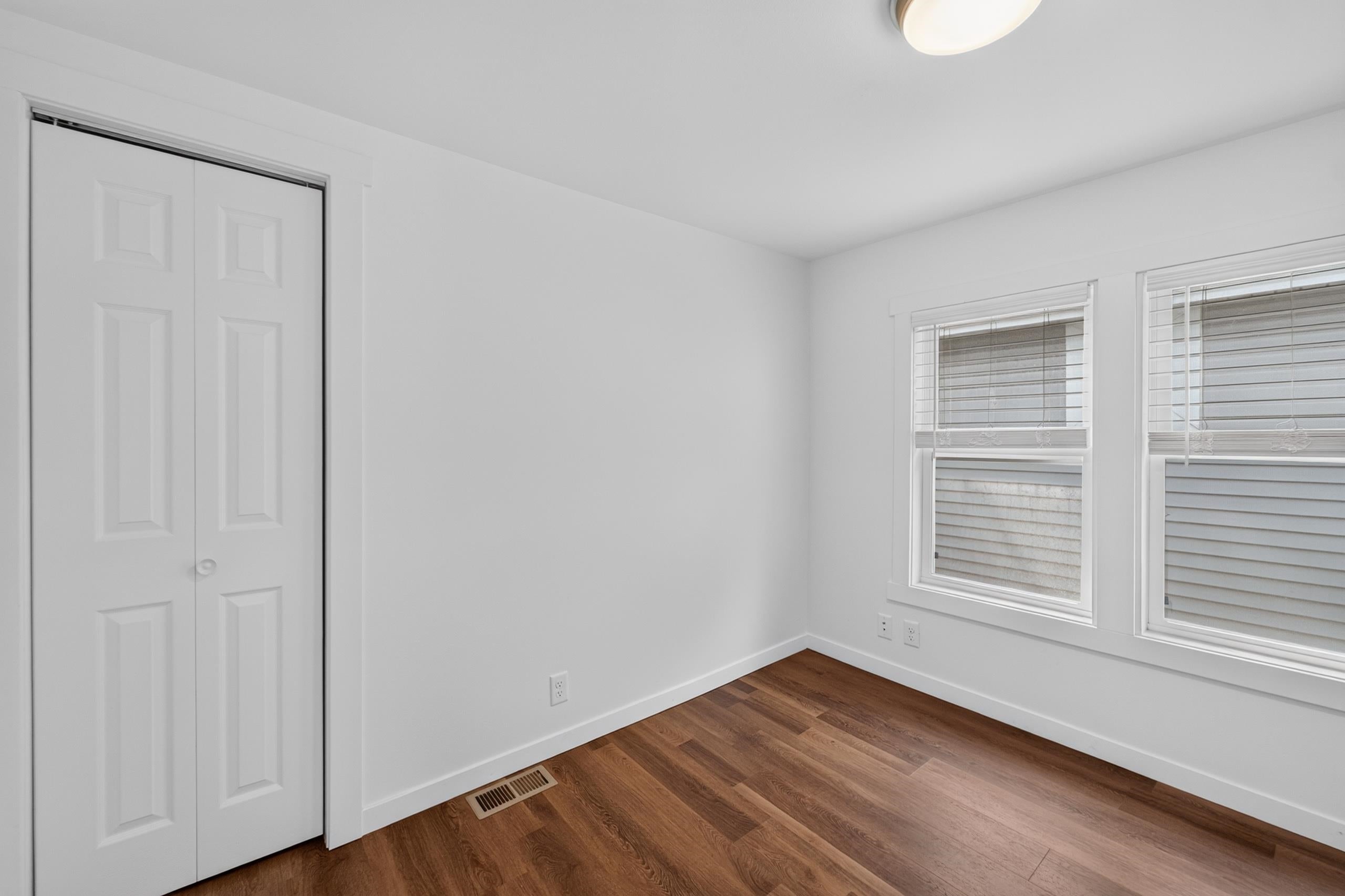 1123 Emerald Street