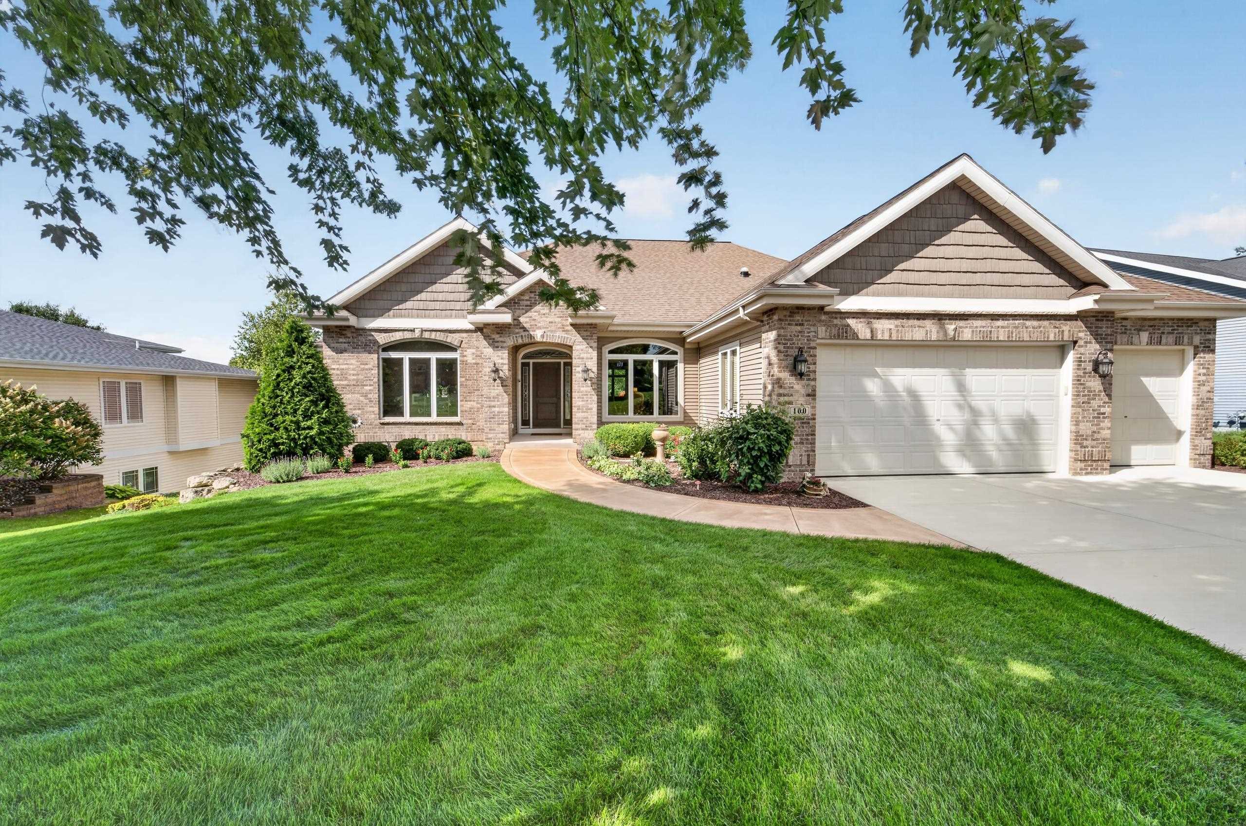 100 Autumnwood Circle