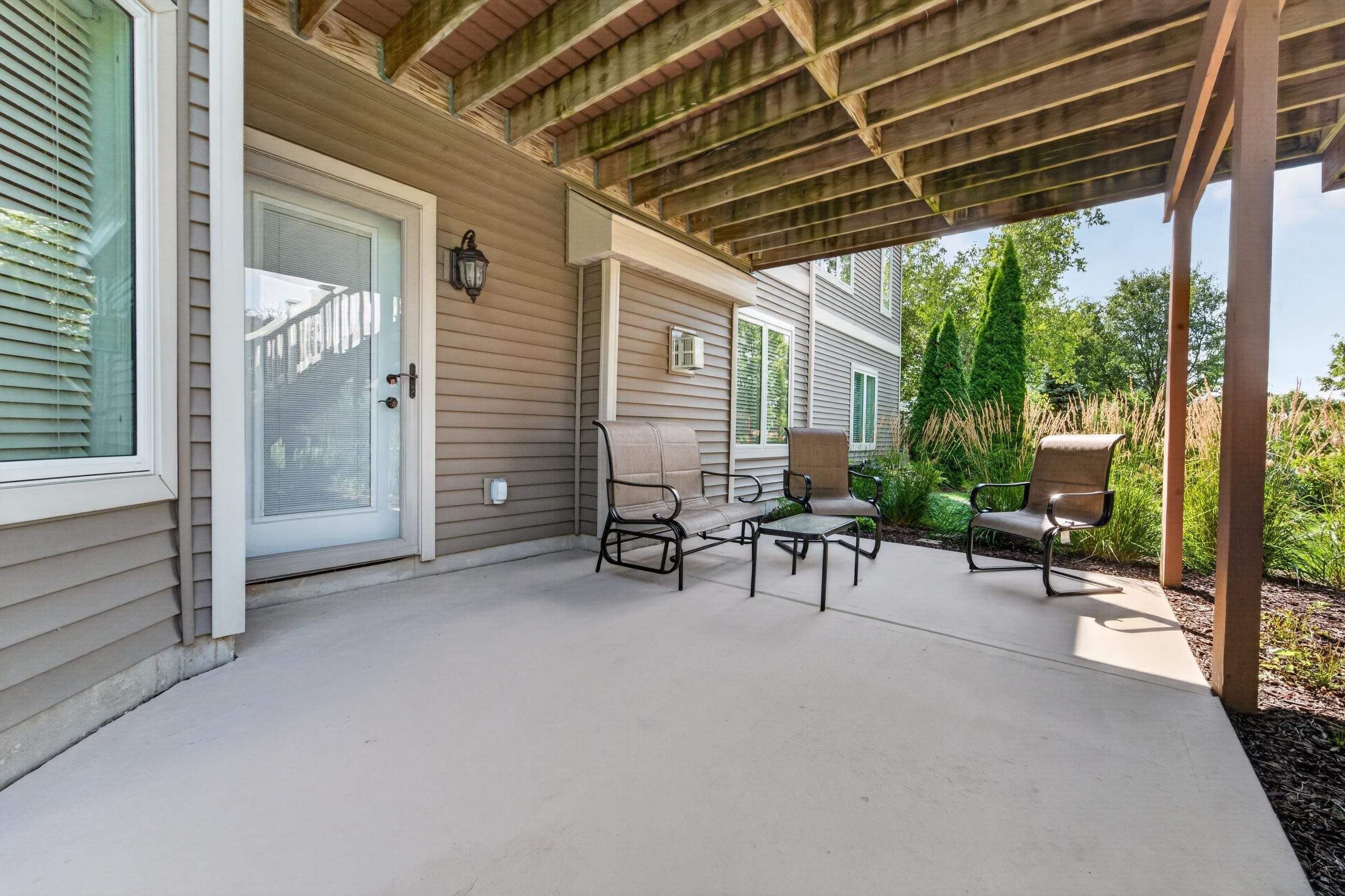 100 Autumnwood Circle