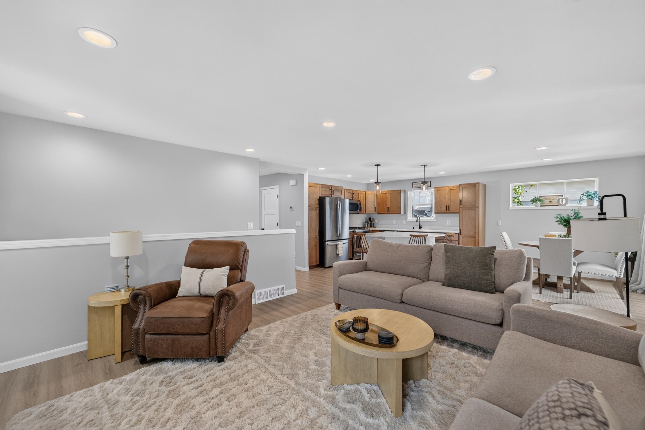 9318 Highland Gate Way