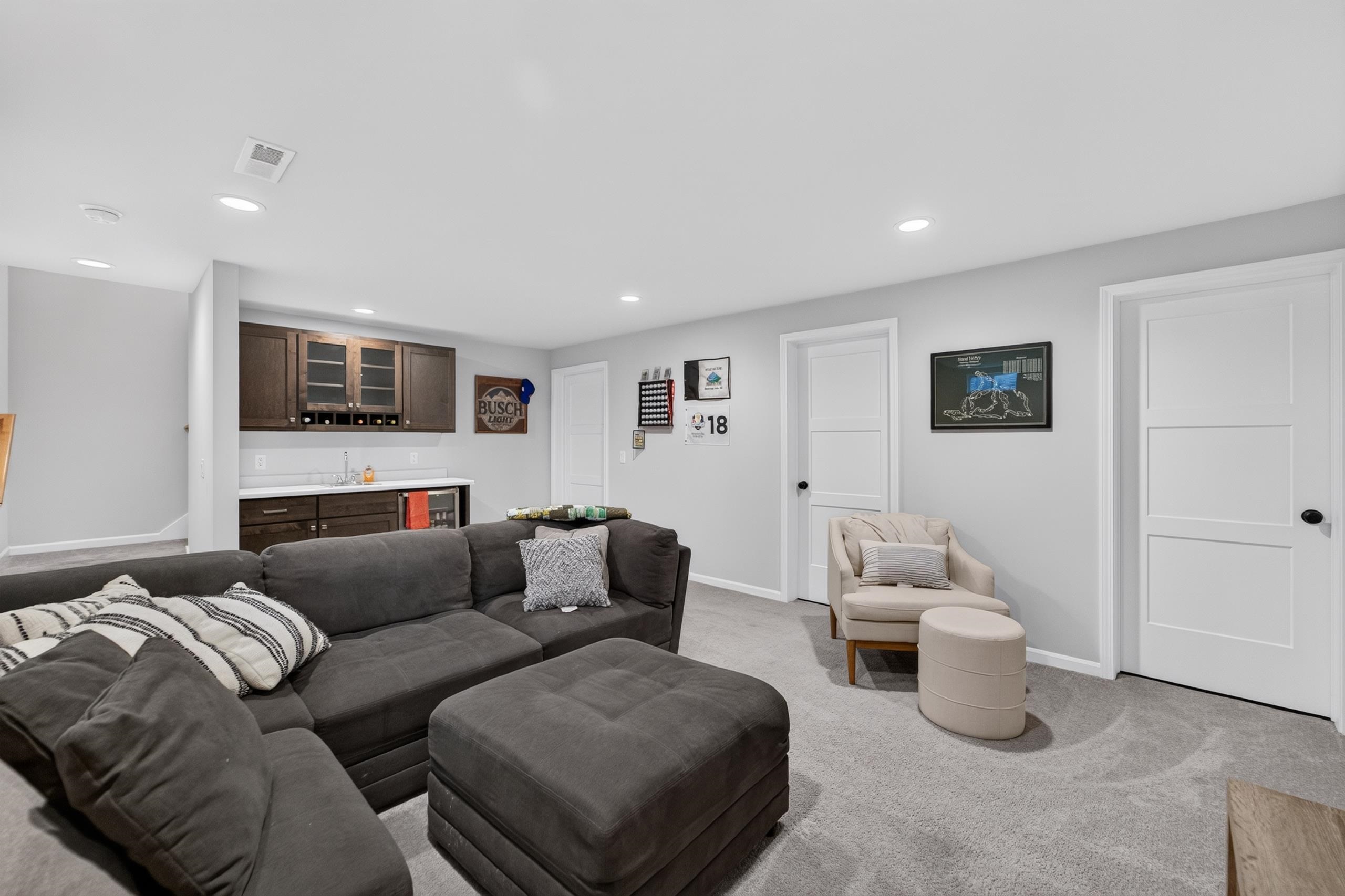 9318 Highland Gate Way