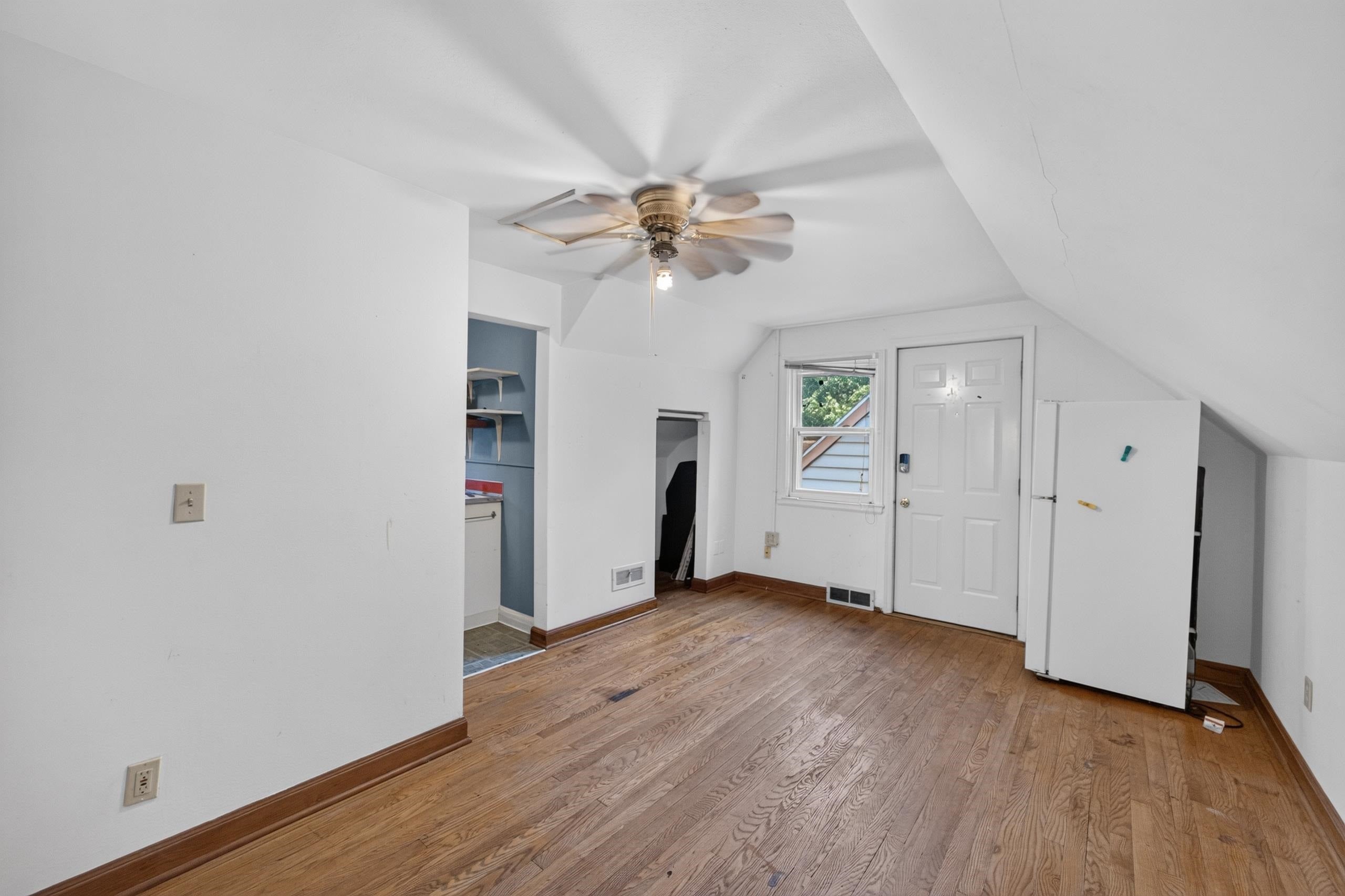 409 Stang Street