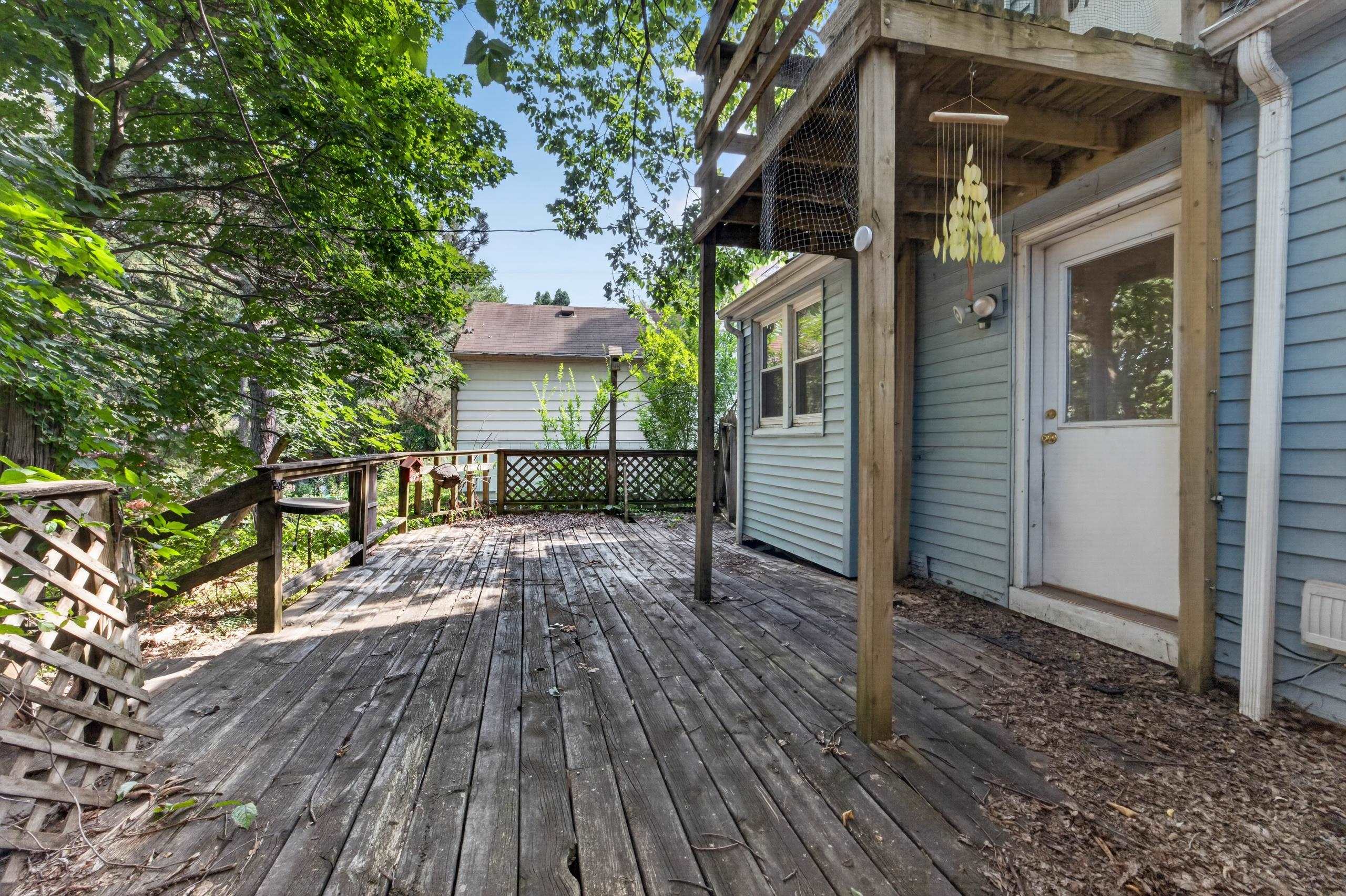 409 Stang Street