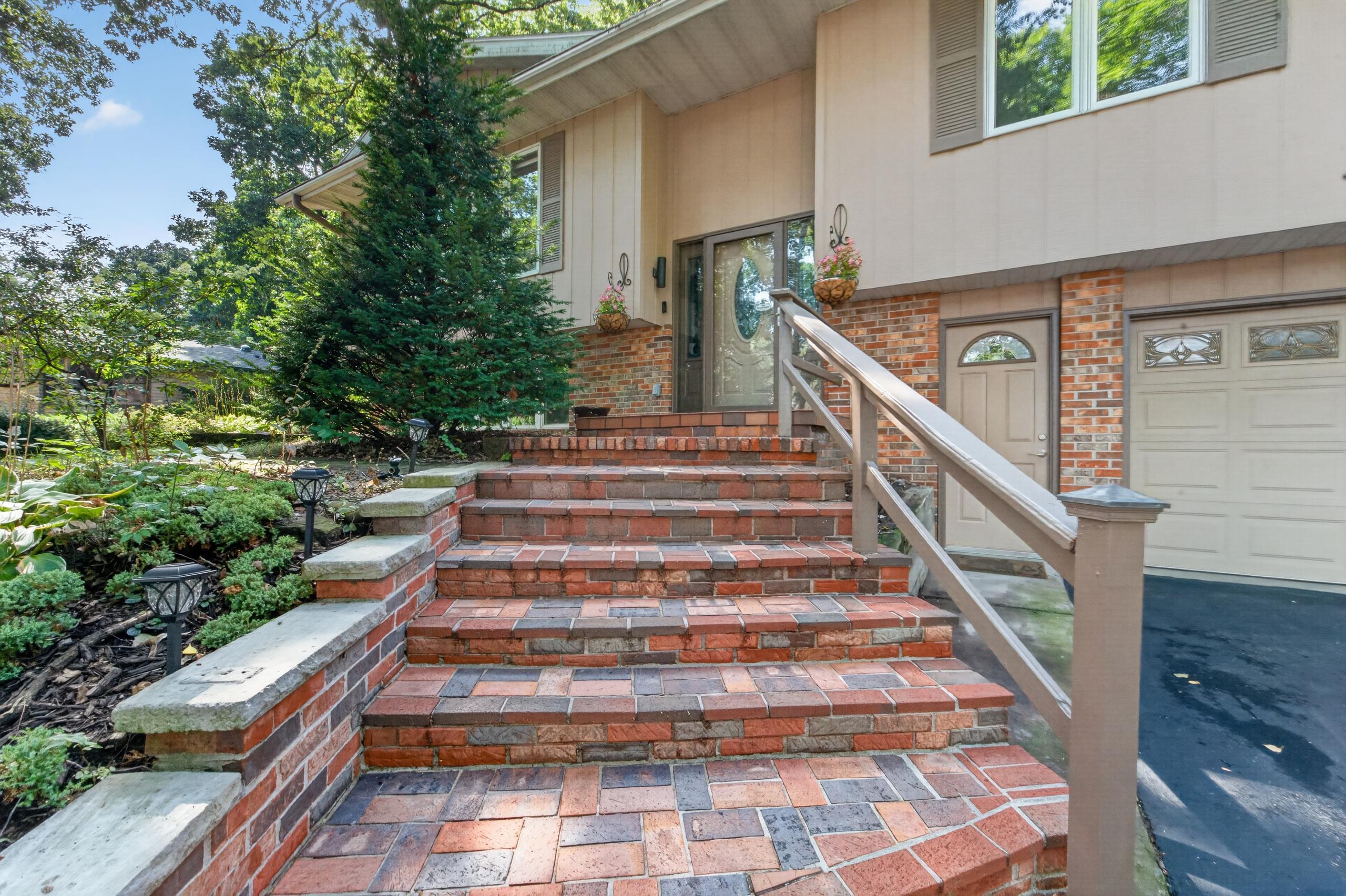 514 Valley Road