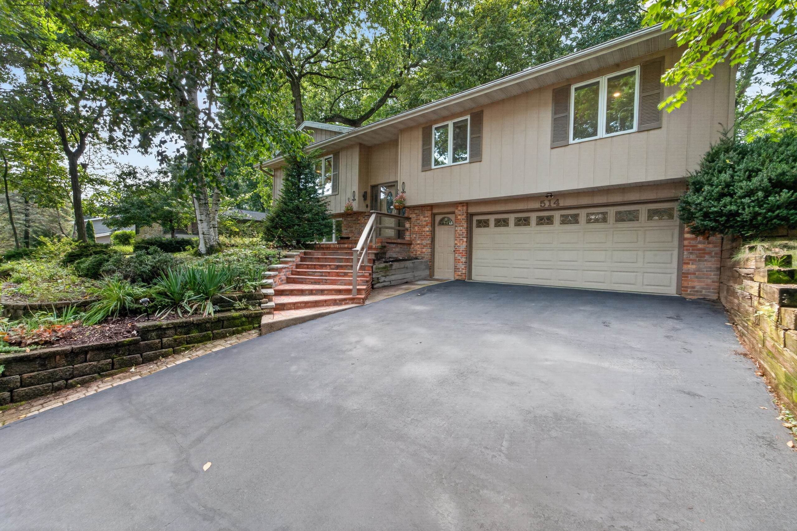 514 Valley Road