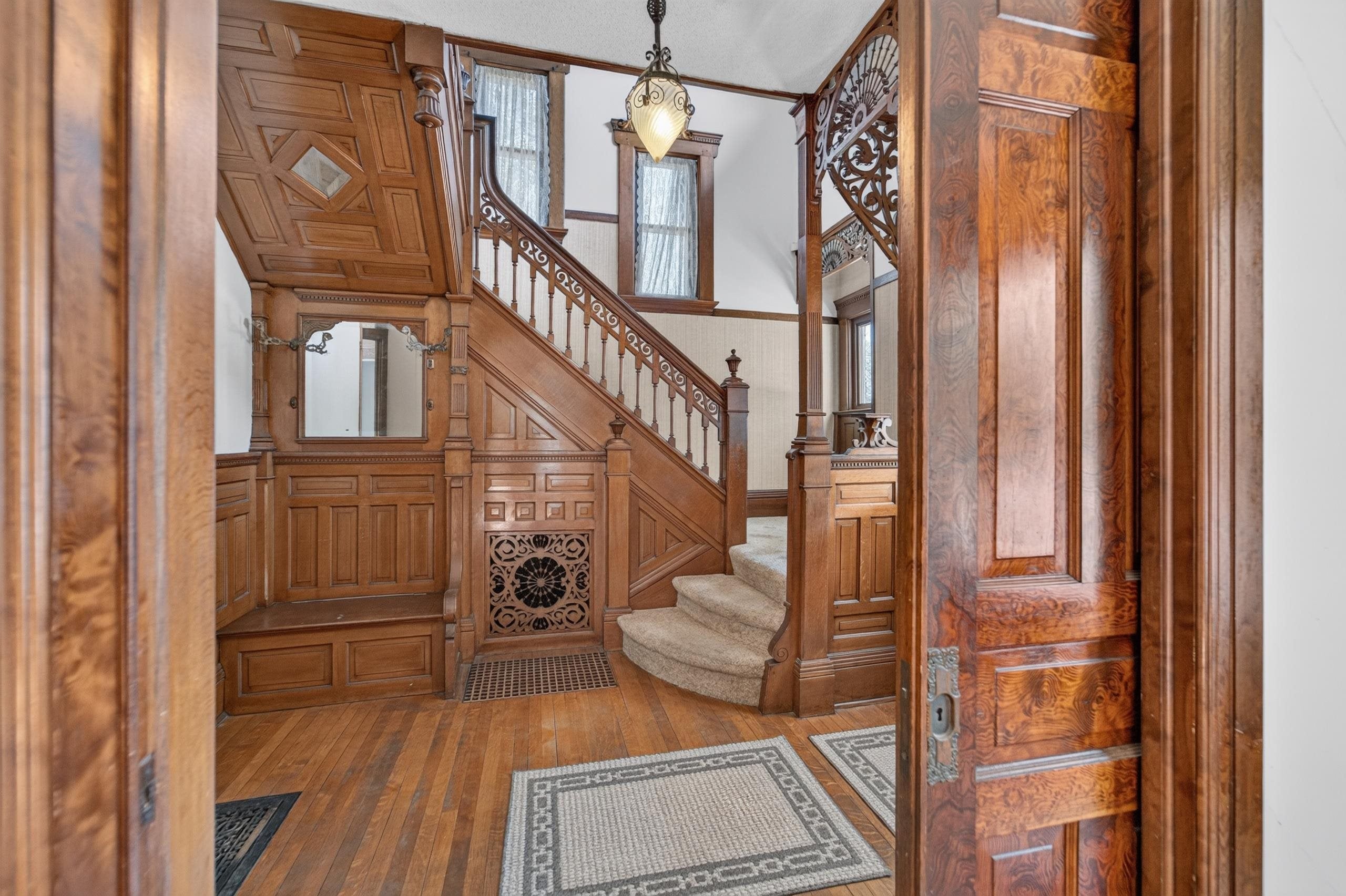 954 Bluff Street