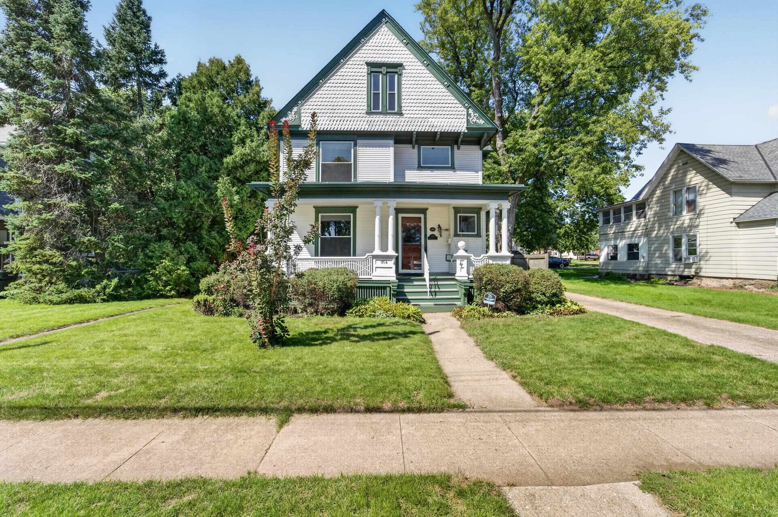 954 Bluff Street