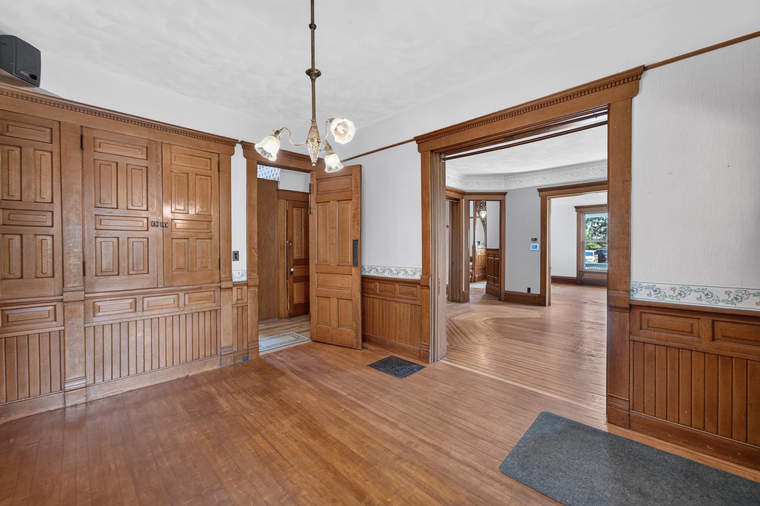 954 Bluff Street