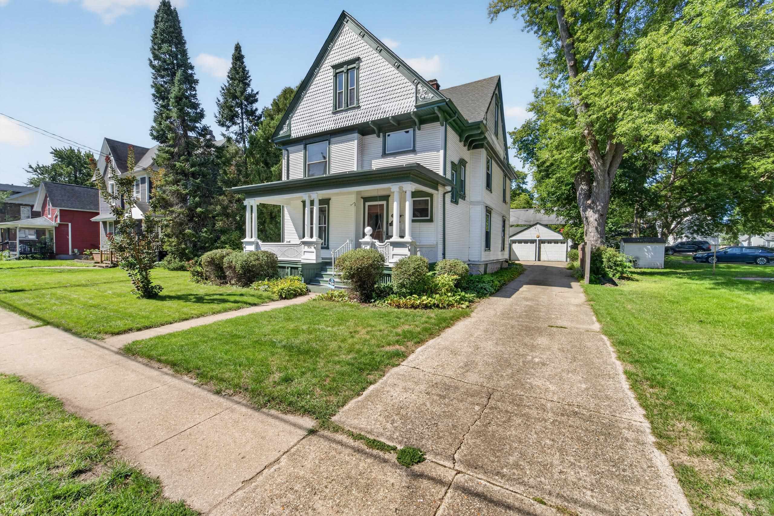 954 Bluff Street