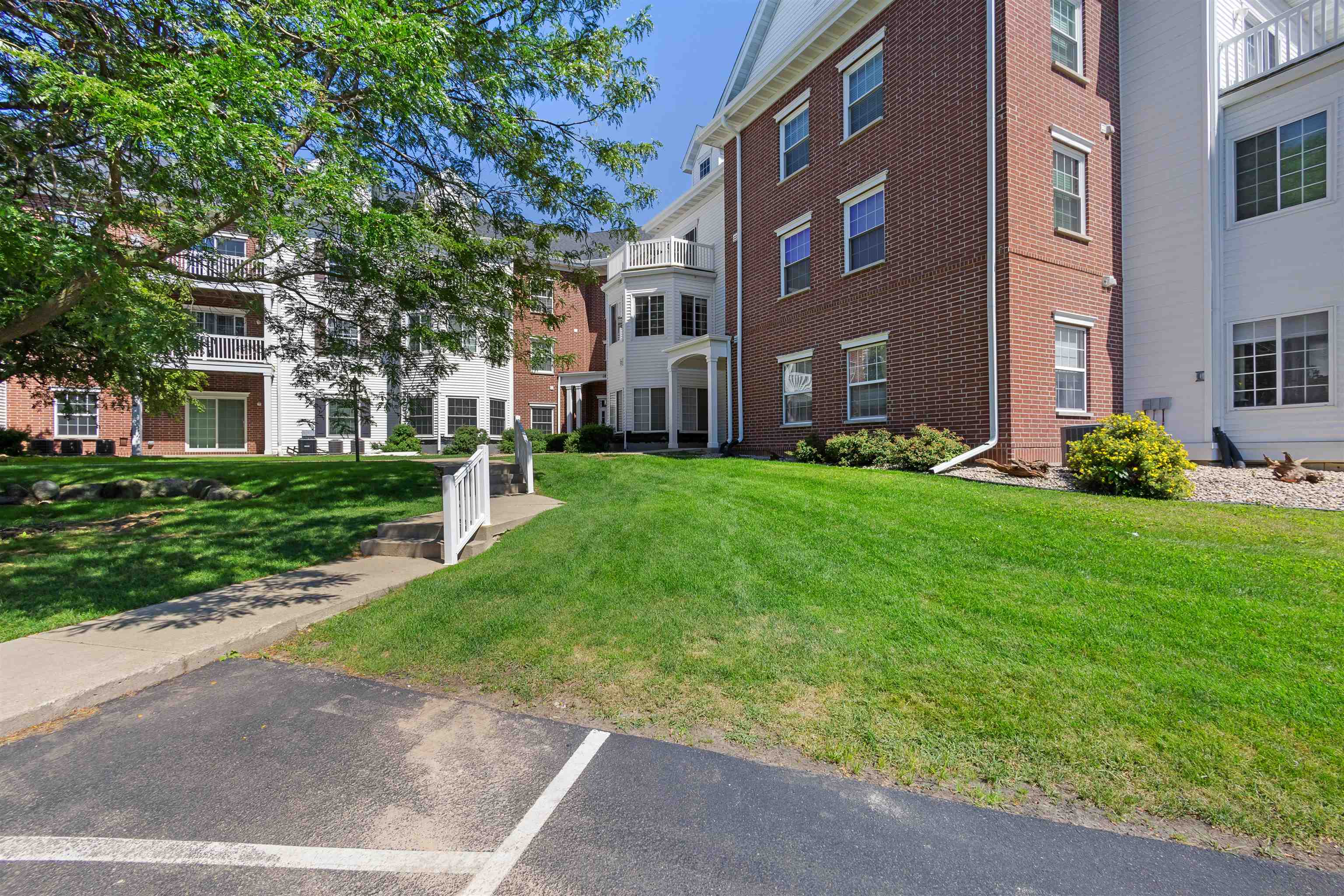 18 Kings Mill Circle 304