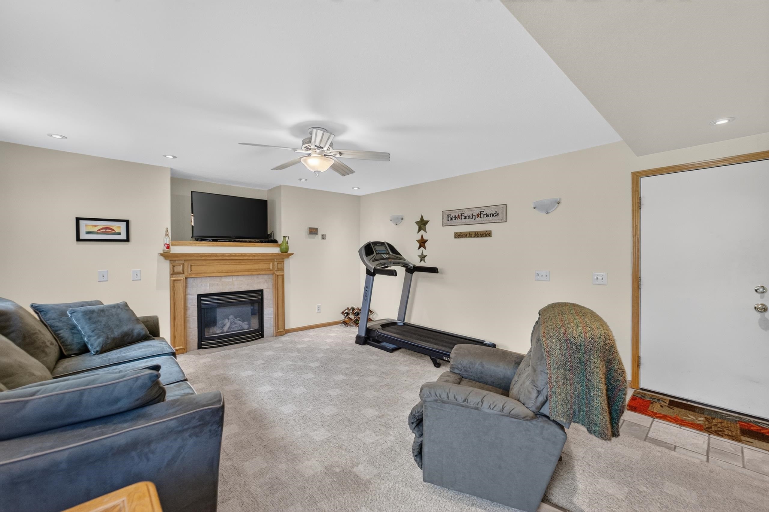 2208 Roby Road