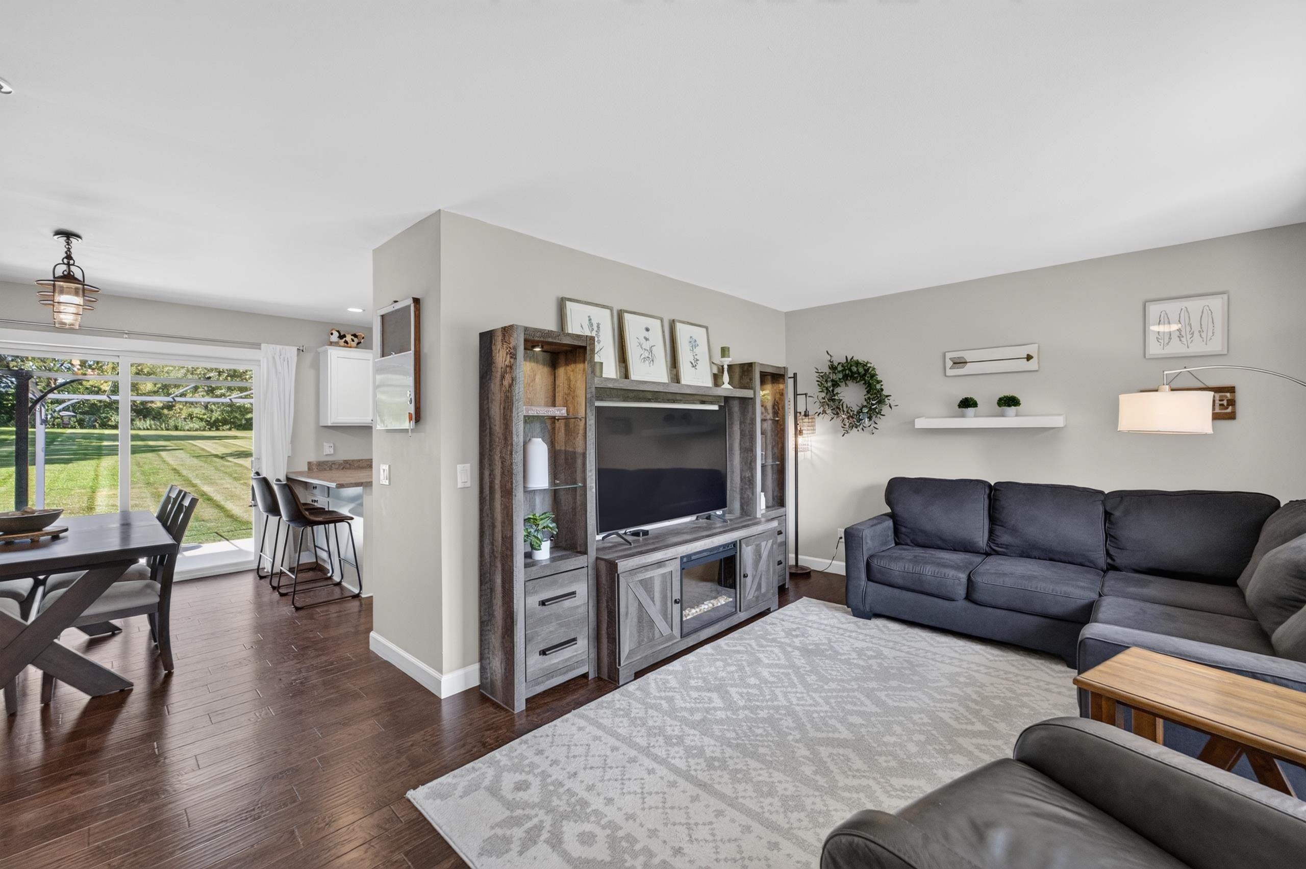 3425 Meadow Road