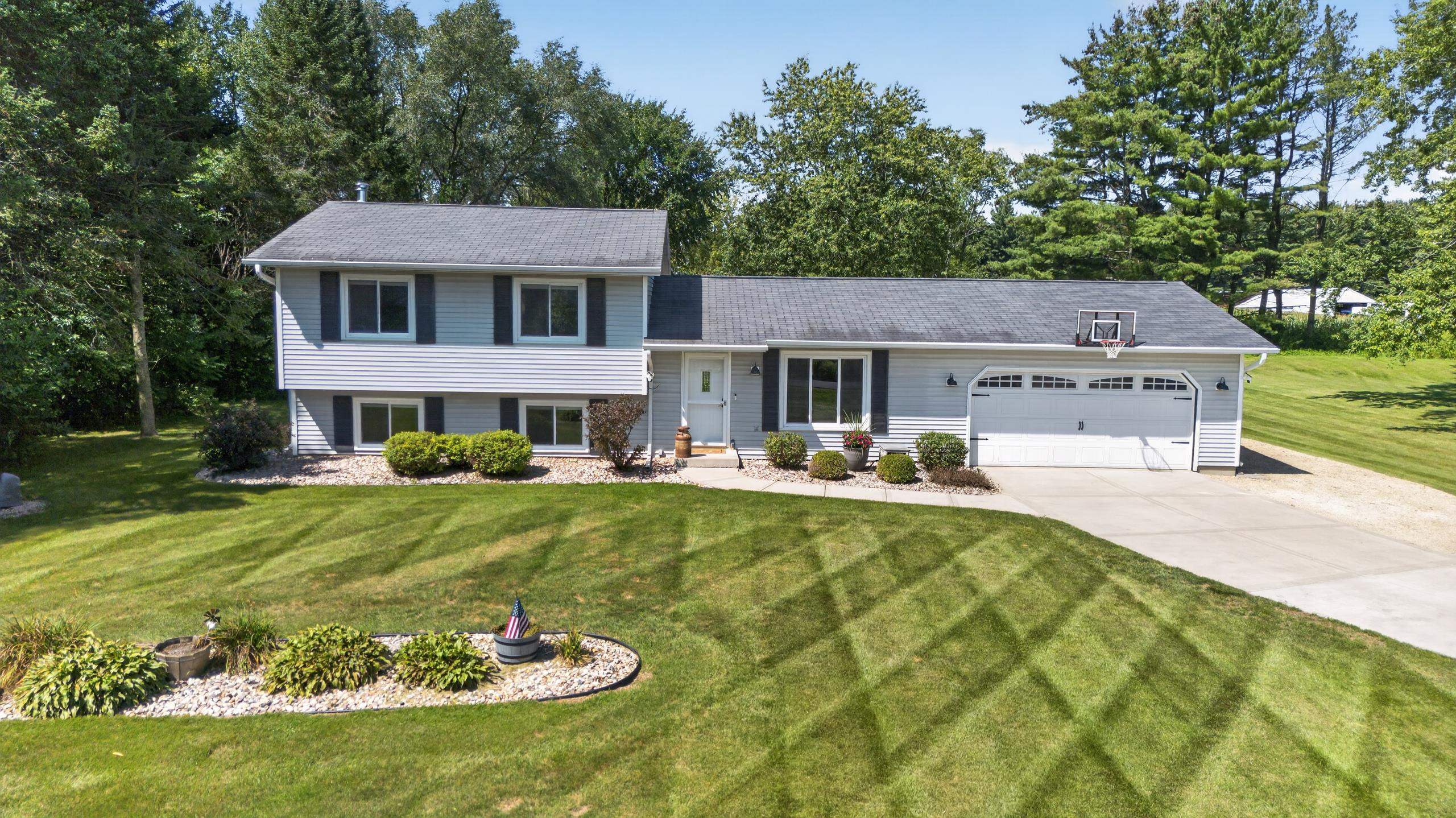 3425 Meadow Road