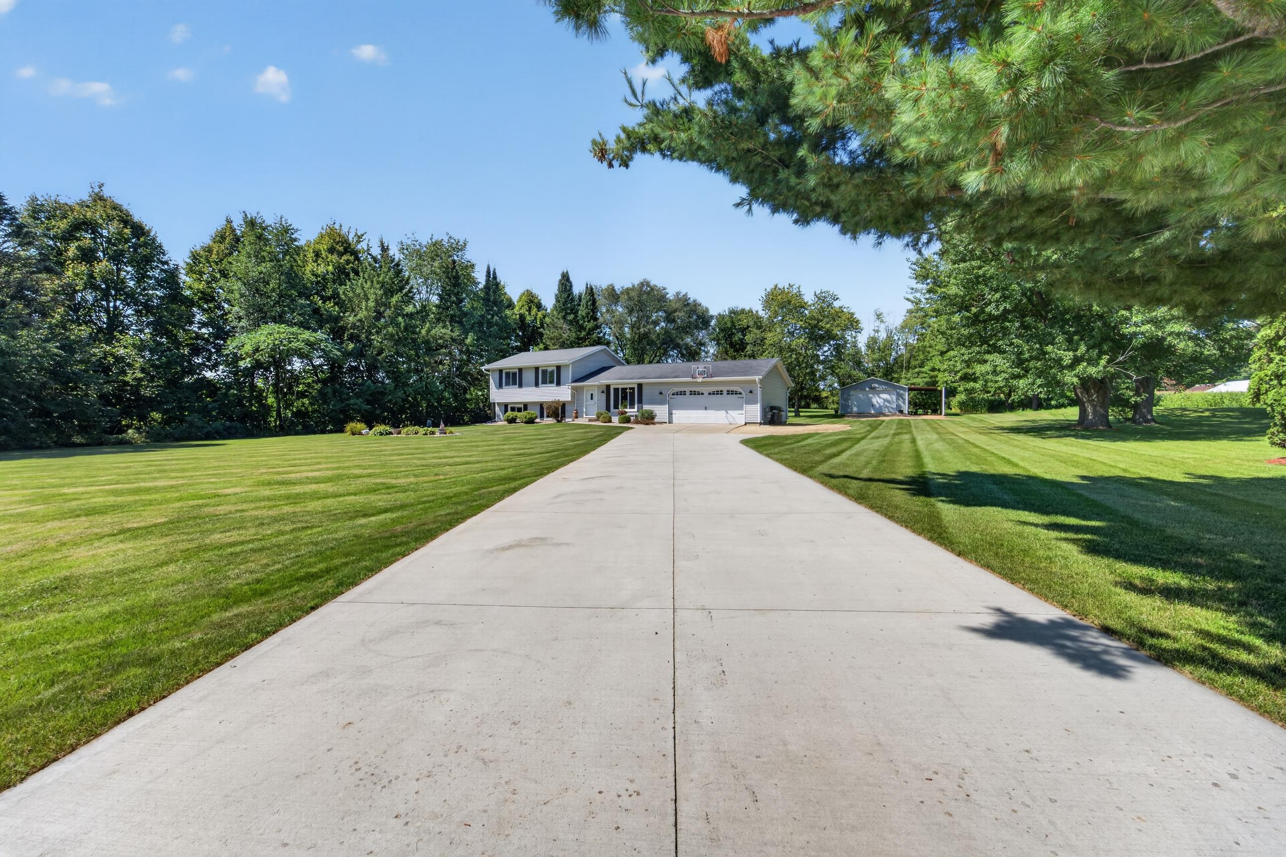 3425 Meadow Road