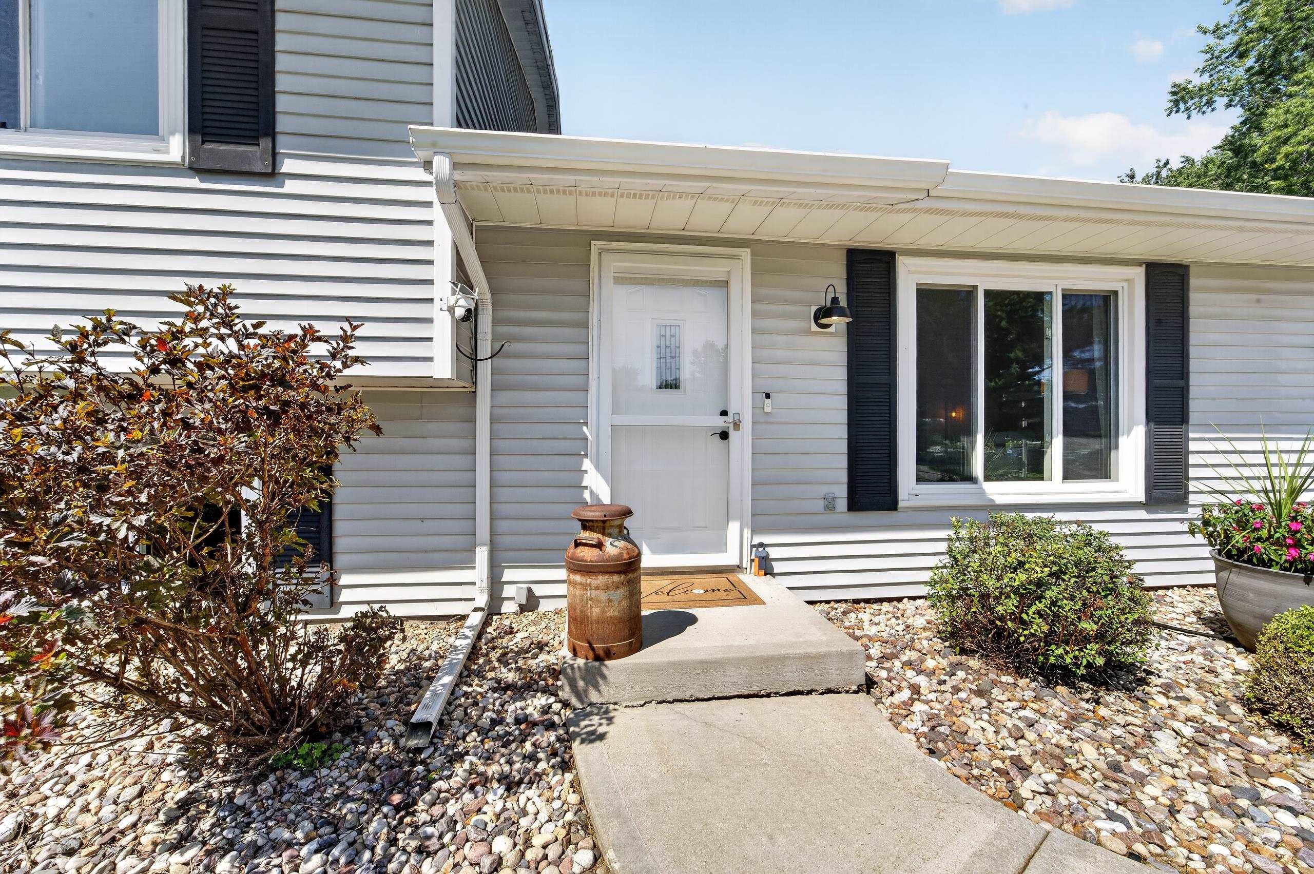 3425 Meadow Road