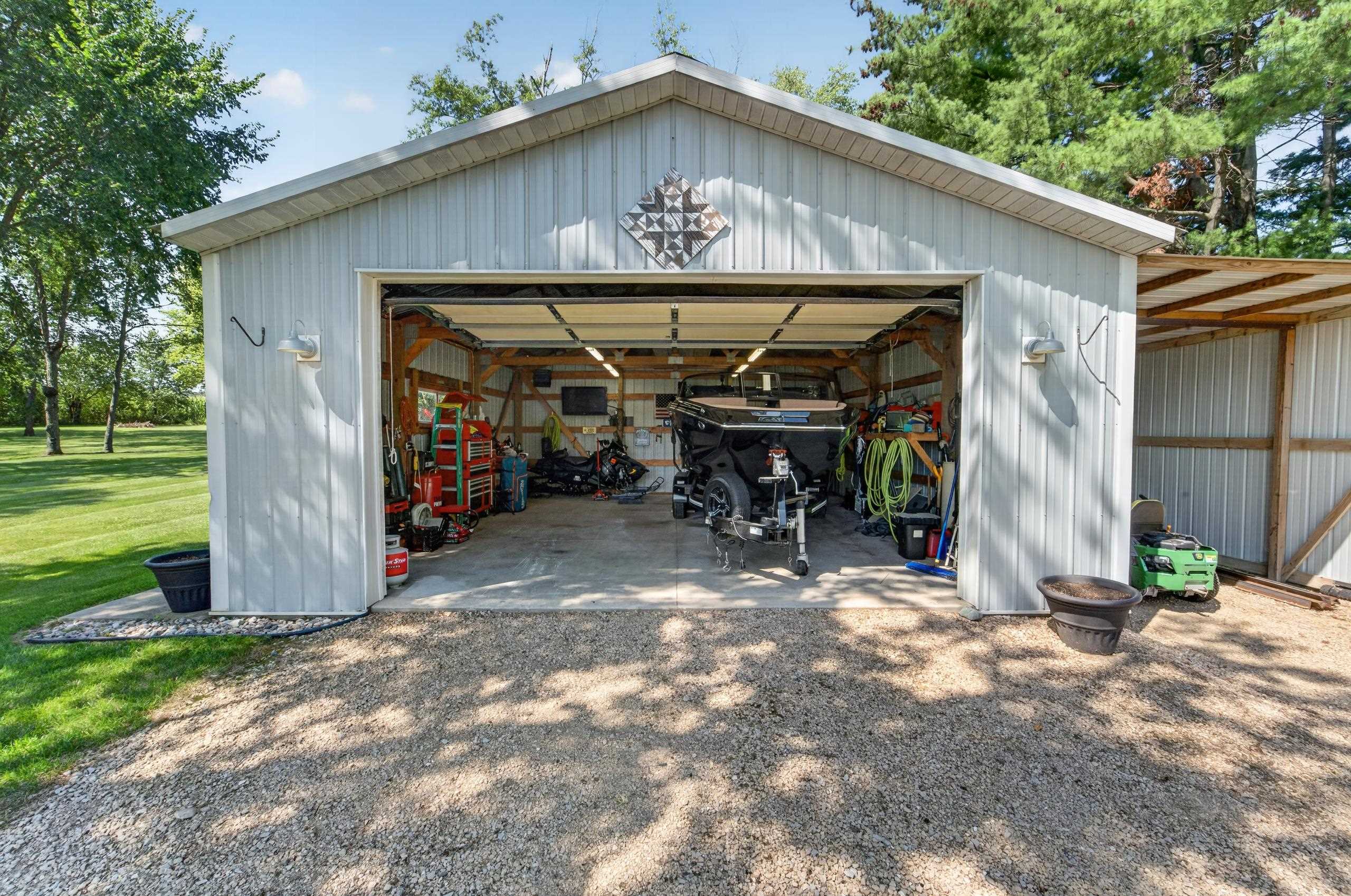 3425 Meadow Road