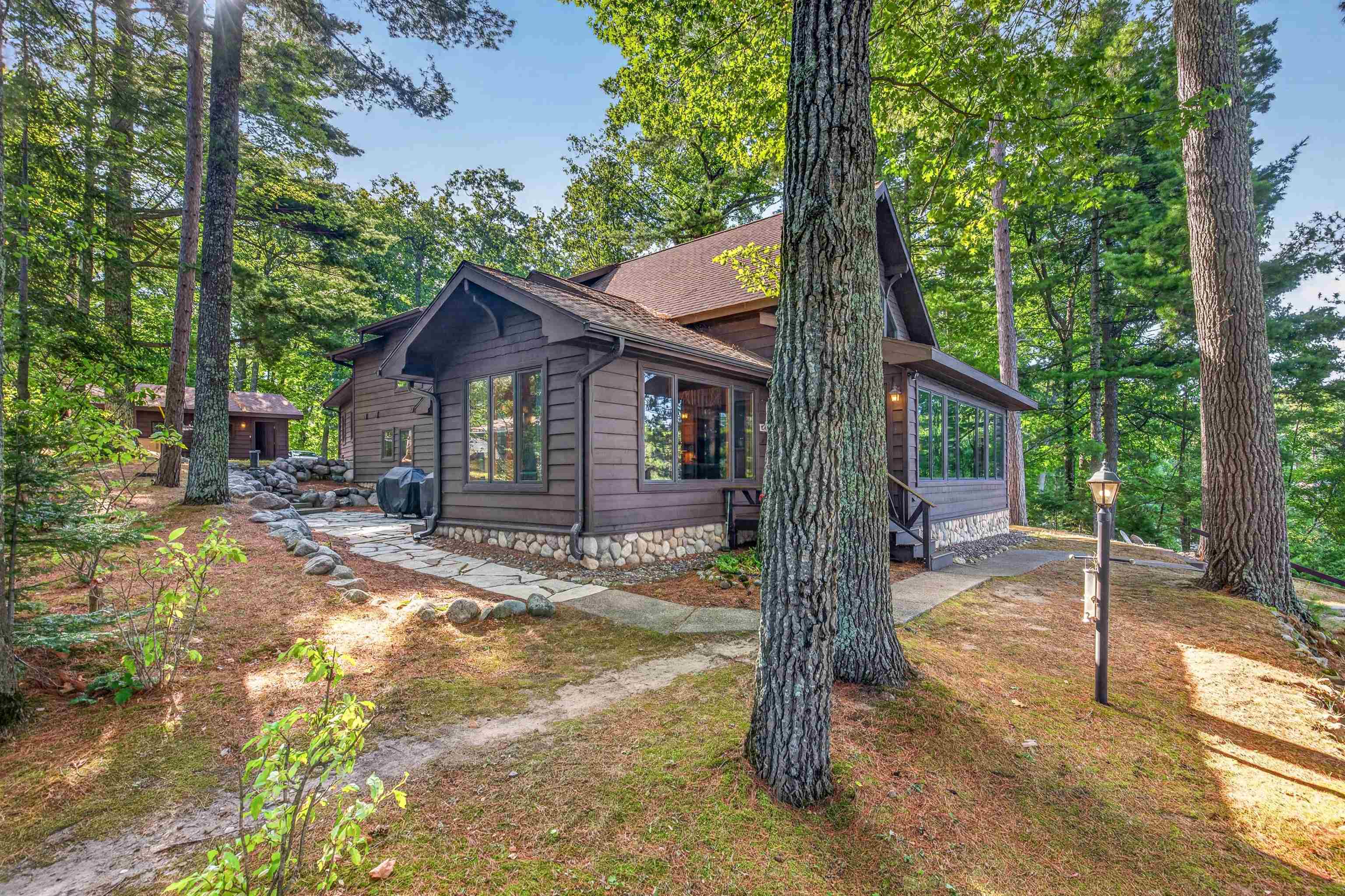5643 & 5647 E Spider Lake Road