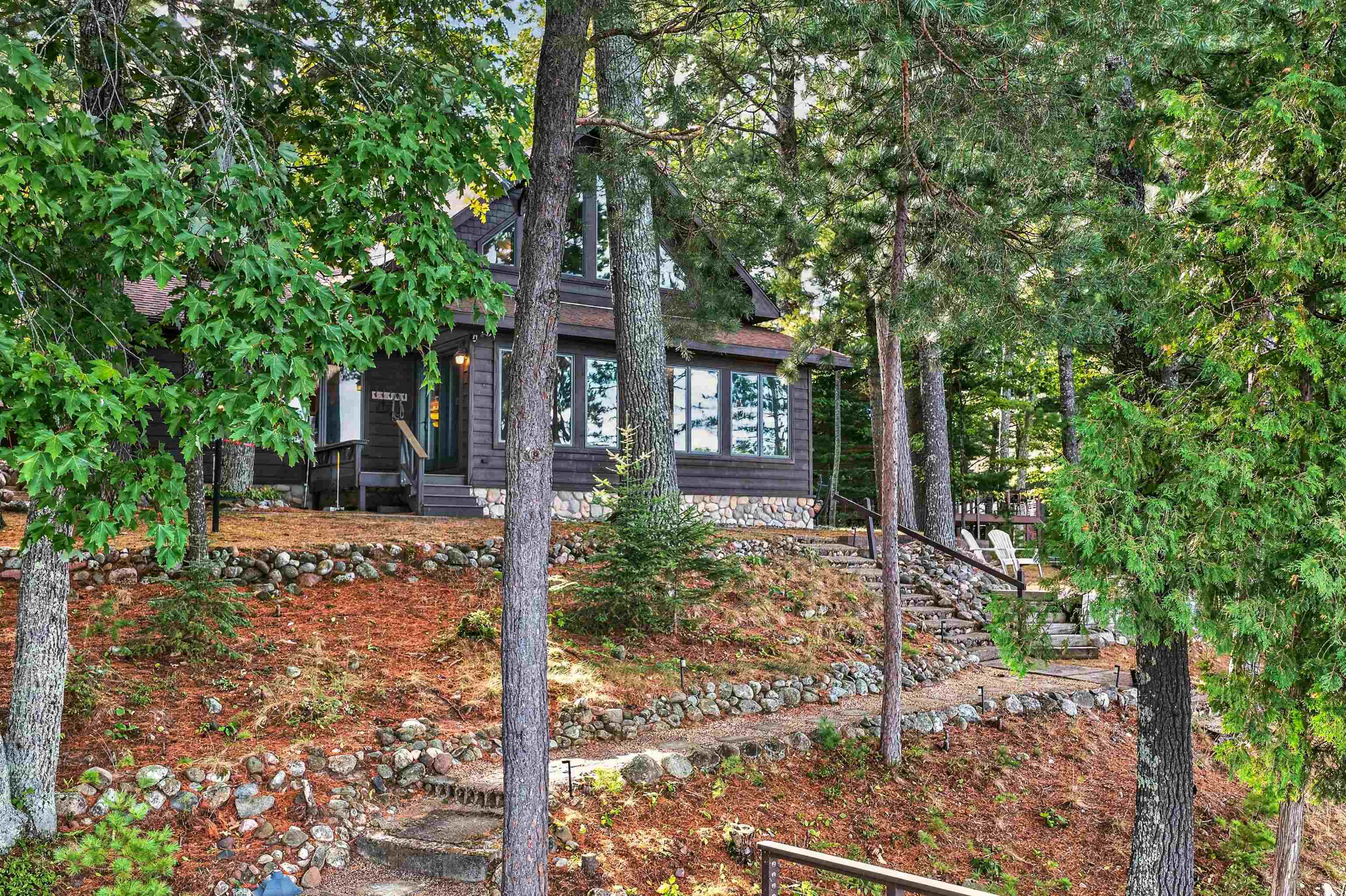 5643 & 5647 E Spider Lake Road