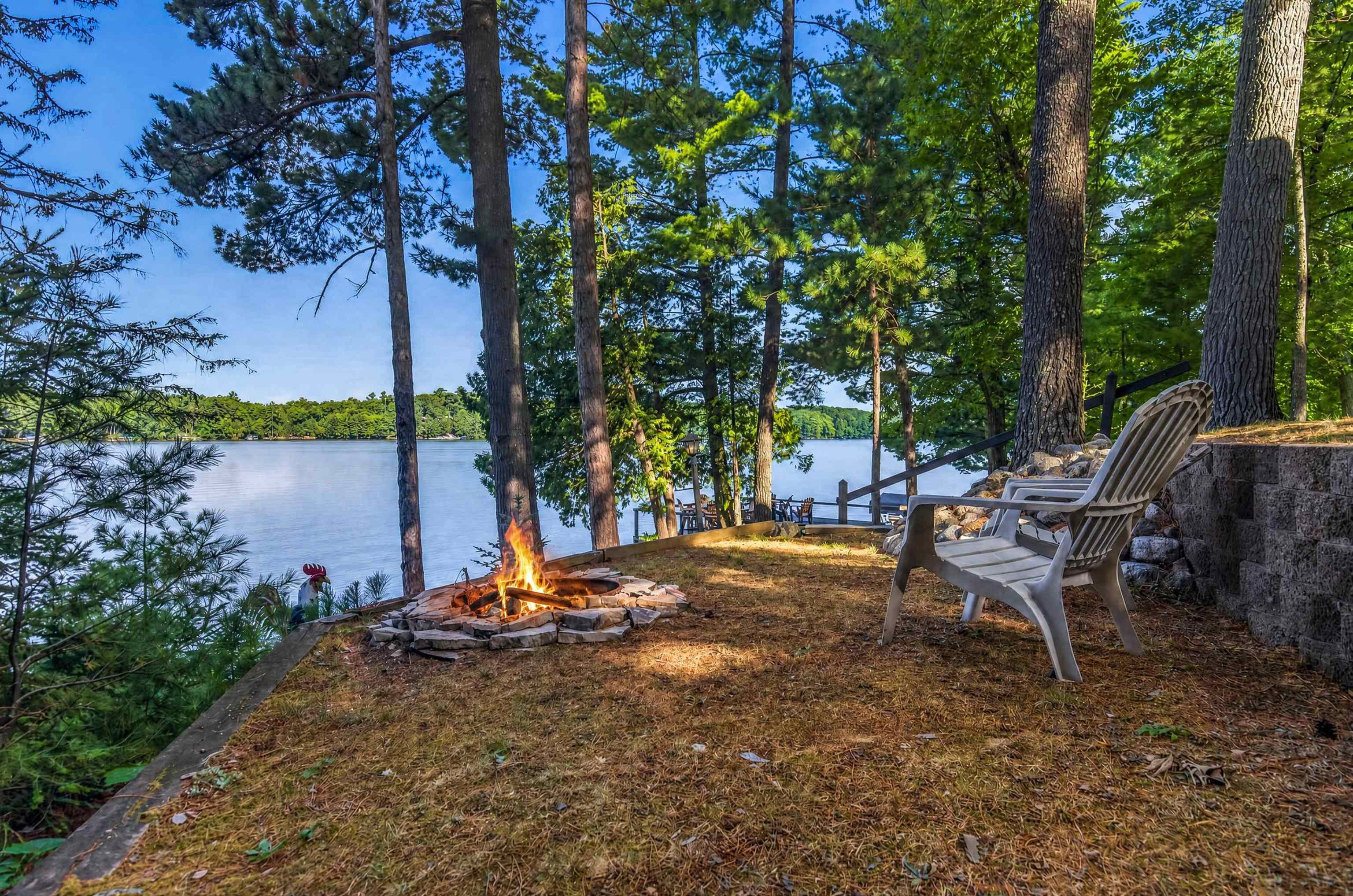 5643 & 5647 E Spider Lake Road