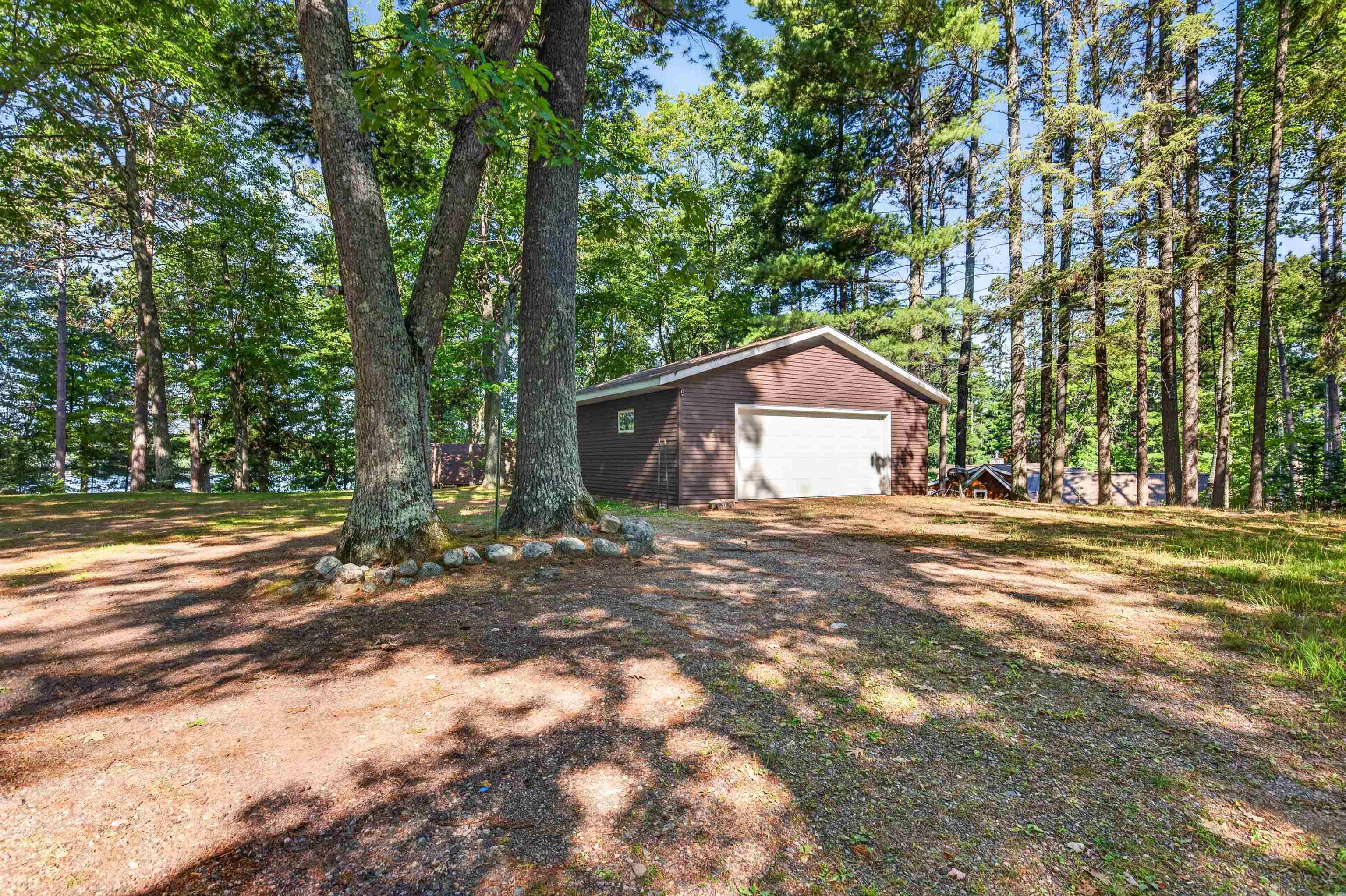 5643 & 5647 E Spider Lake Road