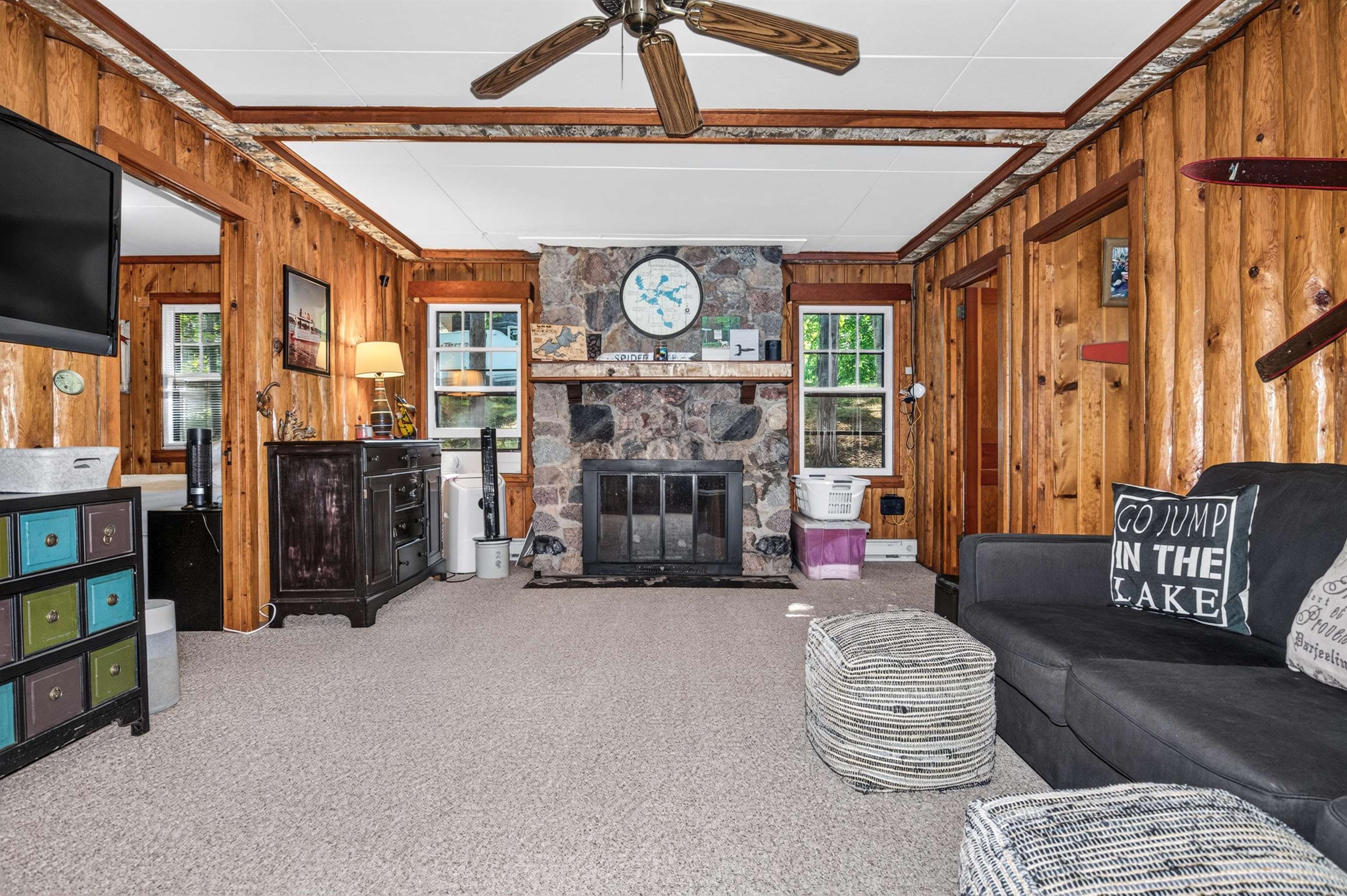 5643 & 5647 E Spider Lake Road