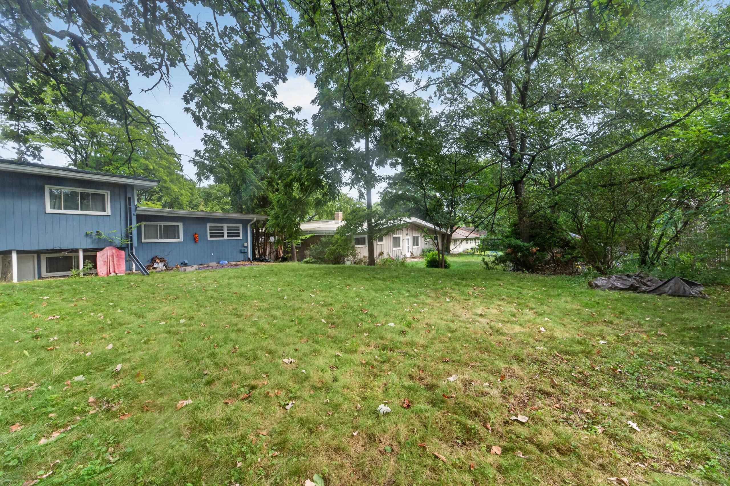 5209 Manitowoc Parkway
