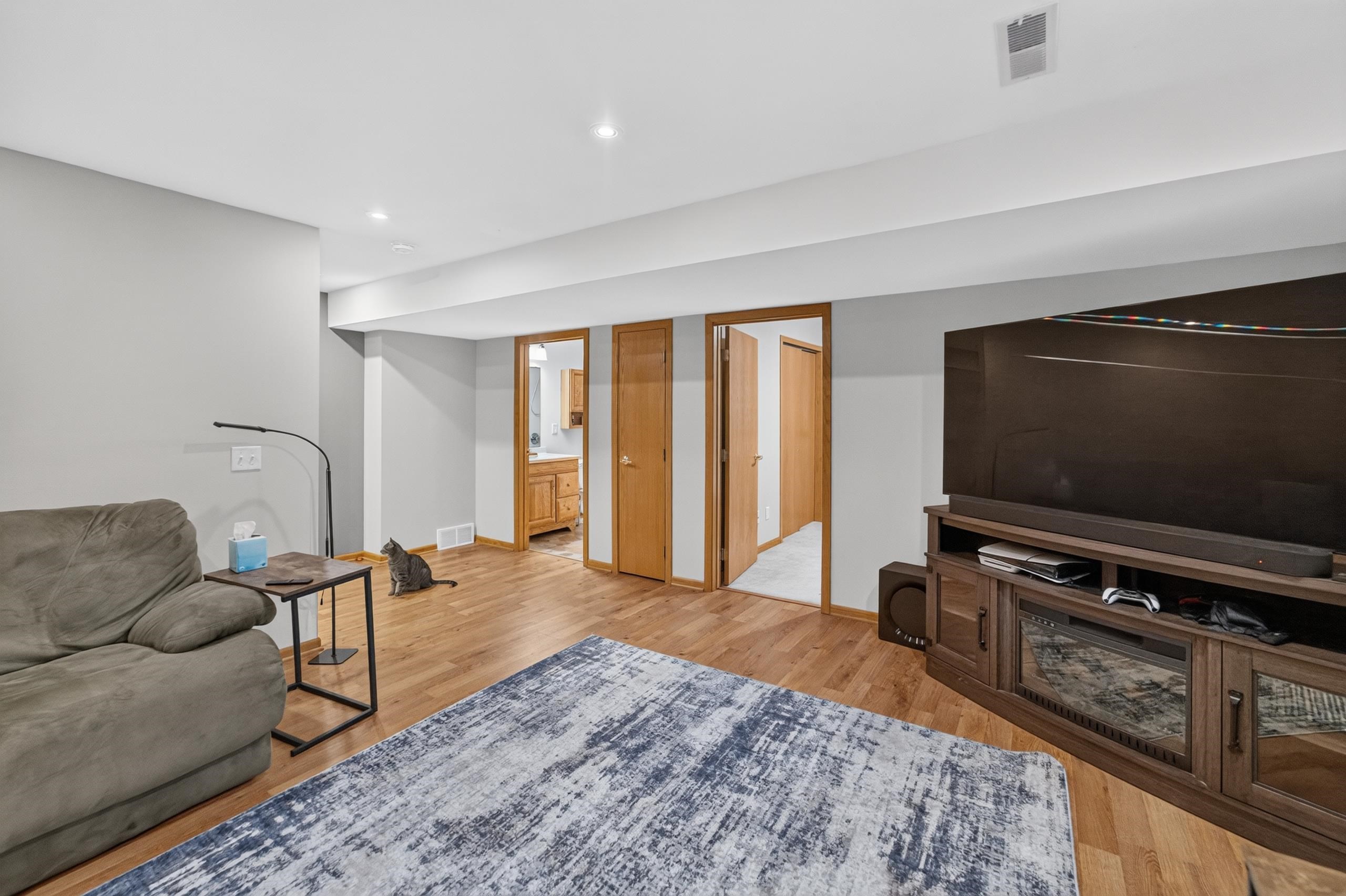 5904 Red Oak Trail