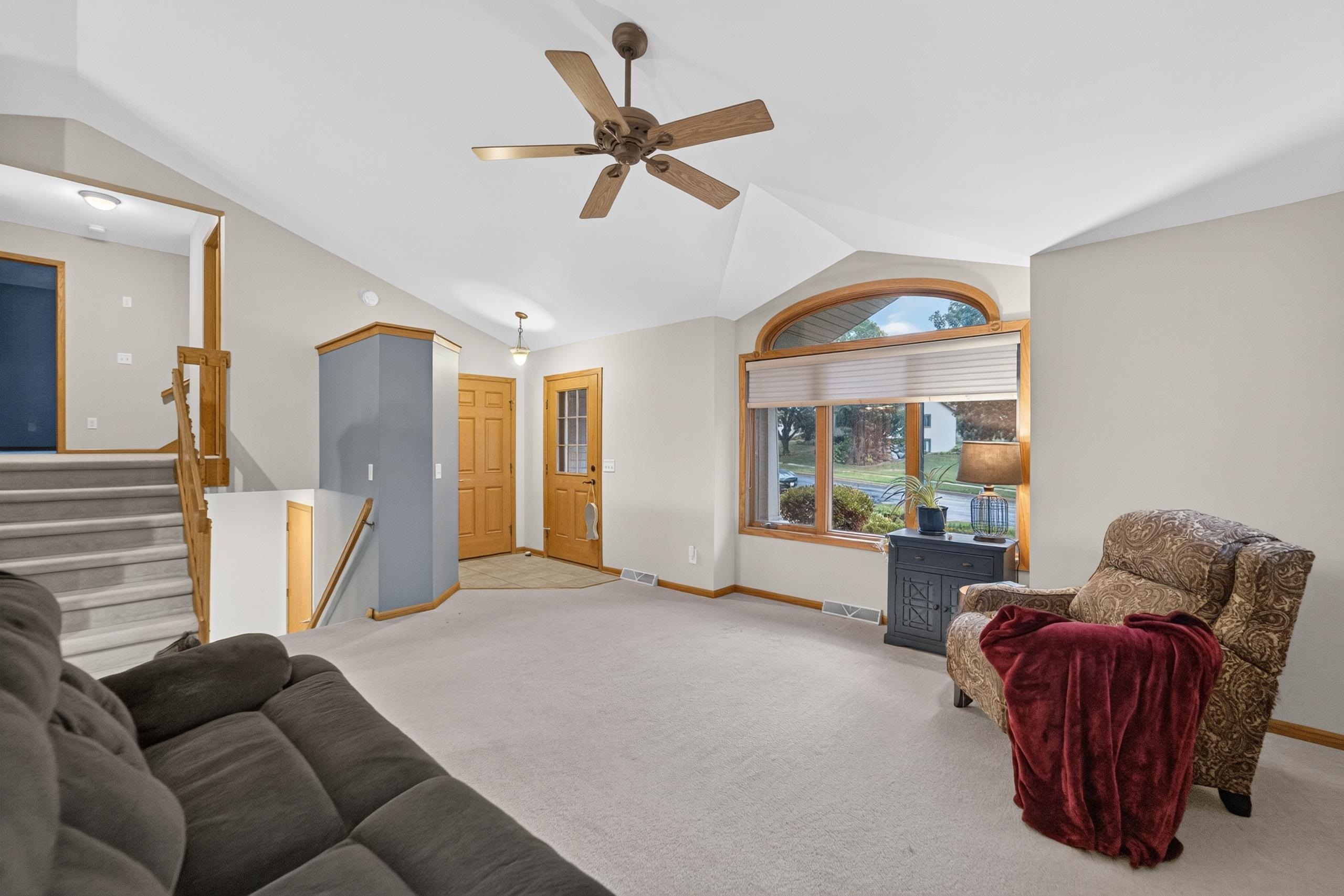 5904 Red Oak Trail
