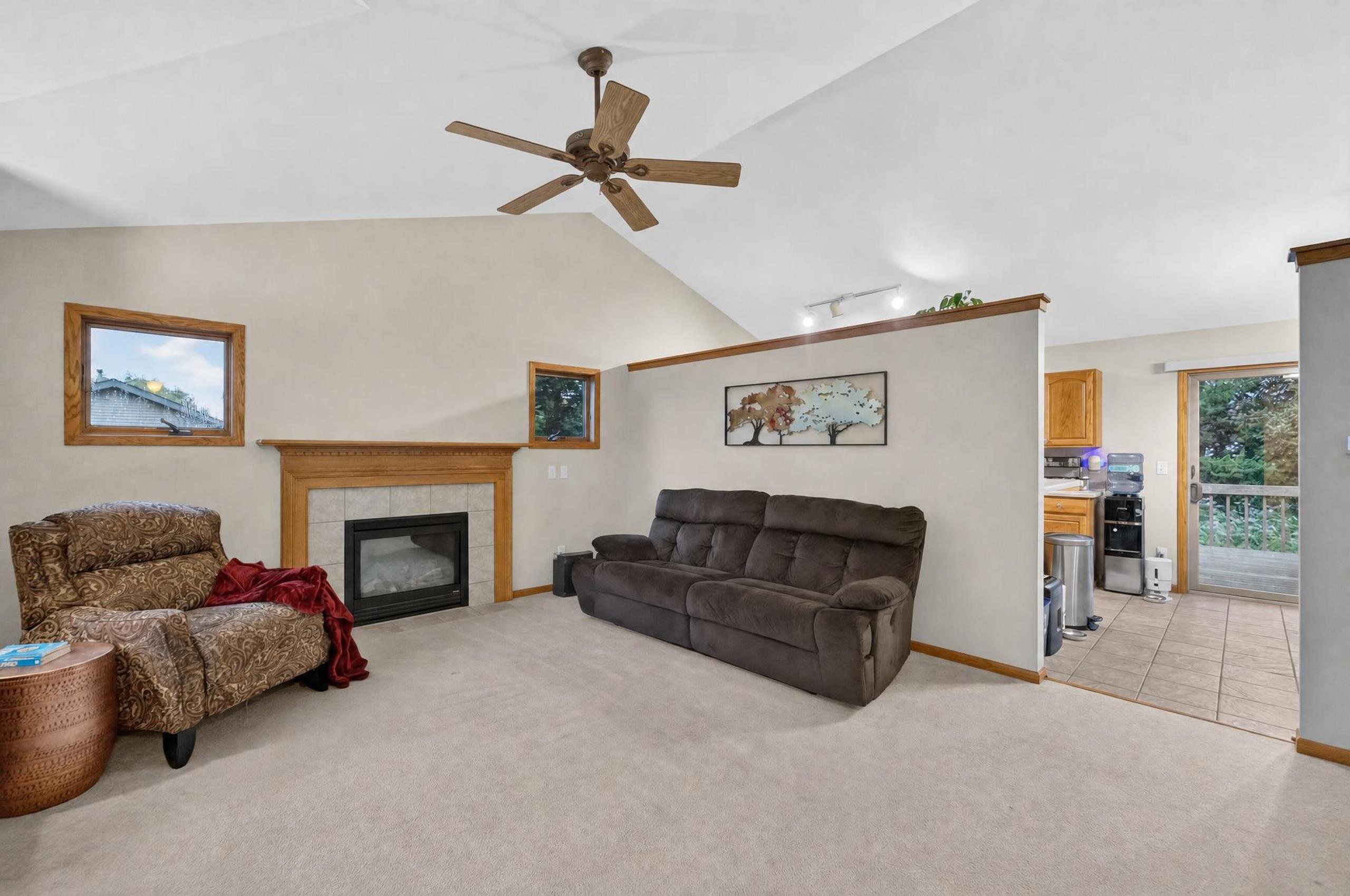 5904 Red Oak Trail