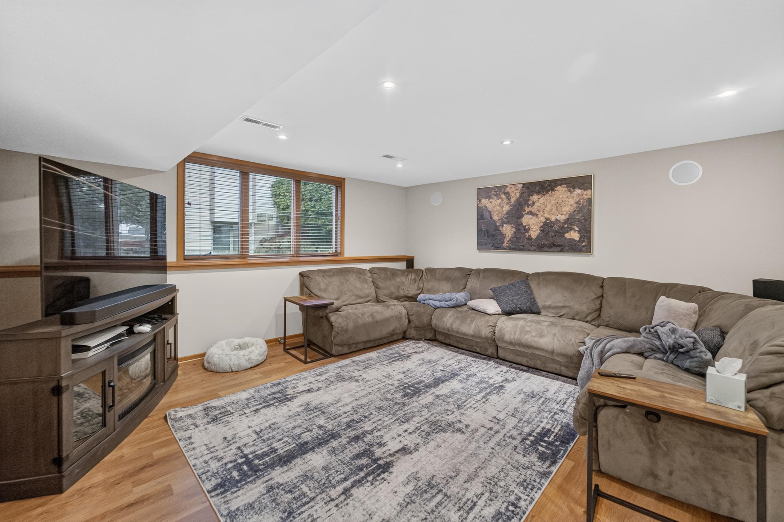 5904 Red Oak Trail