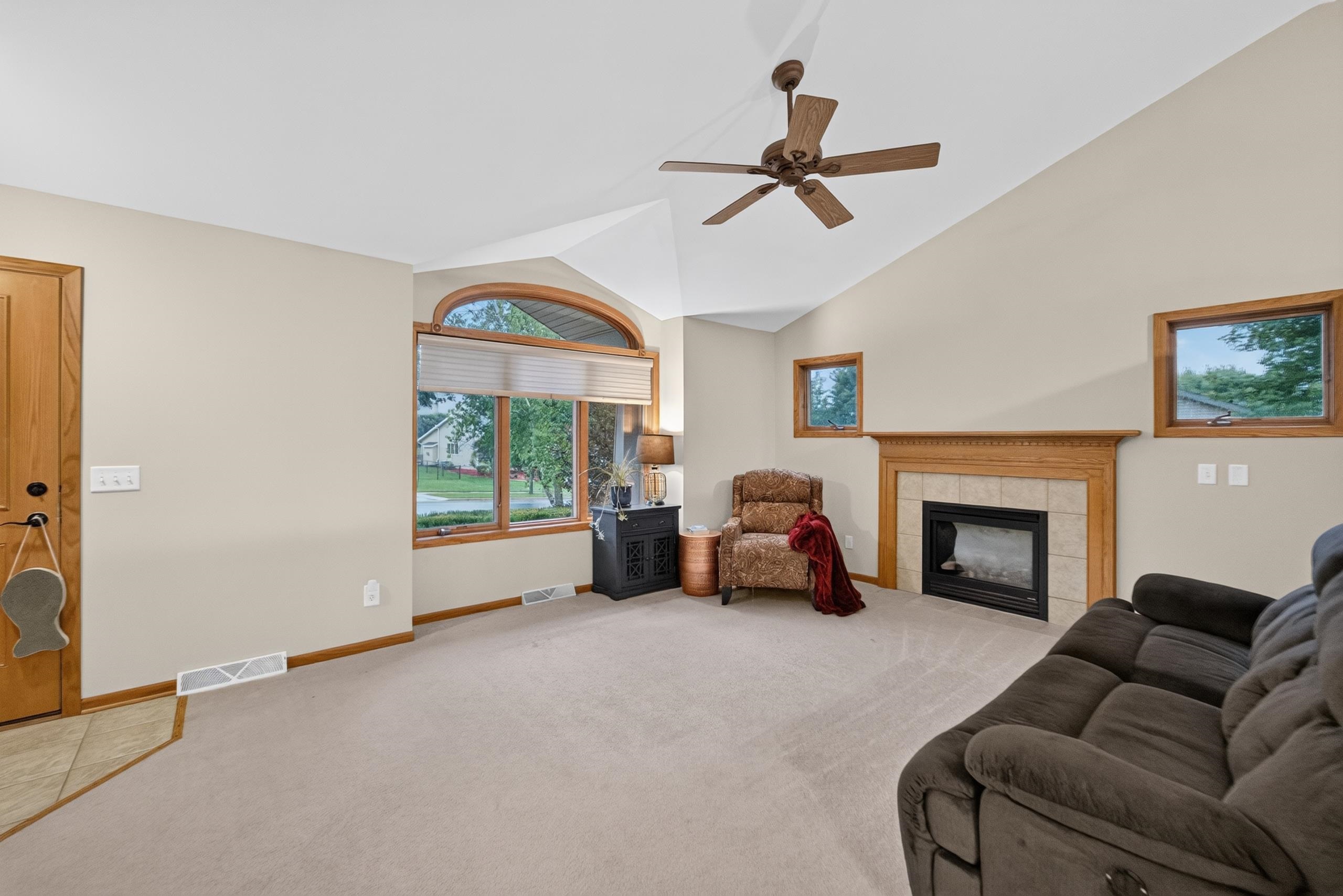 5904 Red Oak Trail